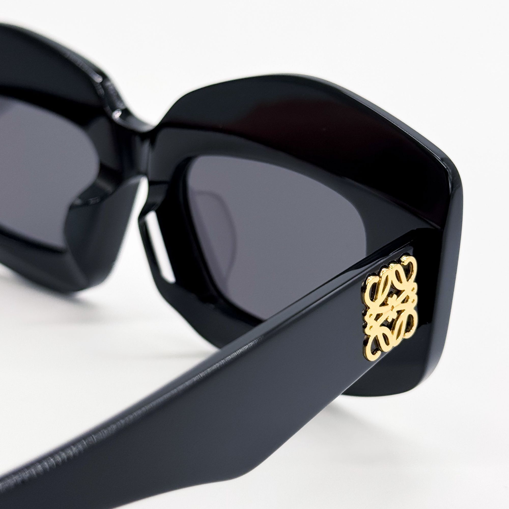 Loewe NEW LW40114F 01A, LOEWE BLACK WOMEN SUNGLASSES LOEWE Size ONE SIZE - 8 Thumbnail