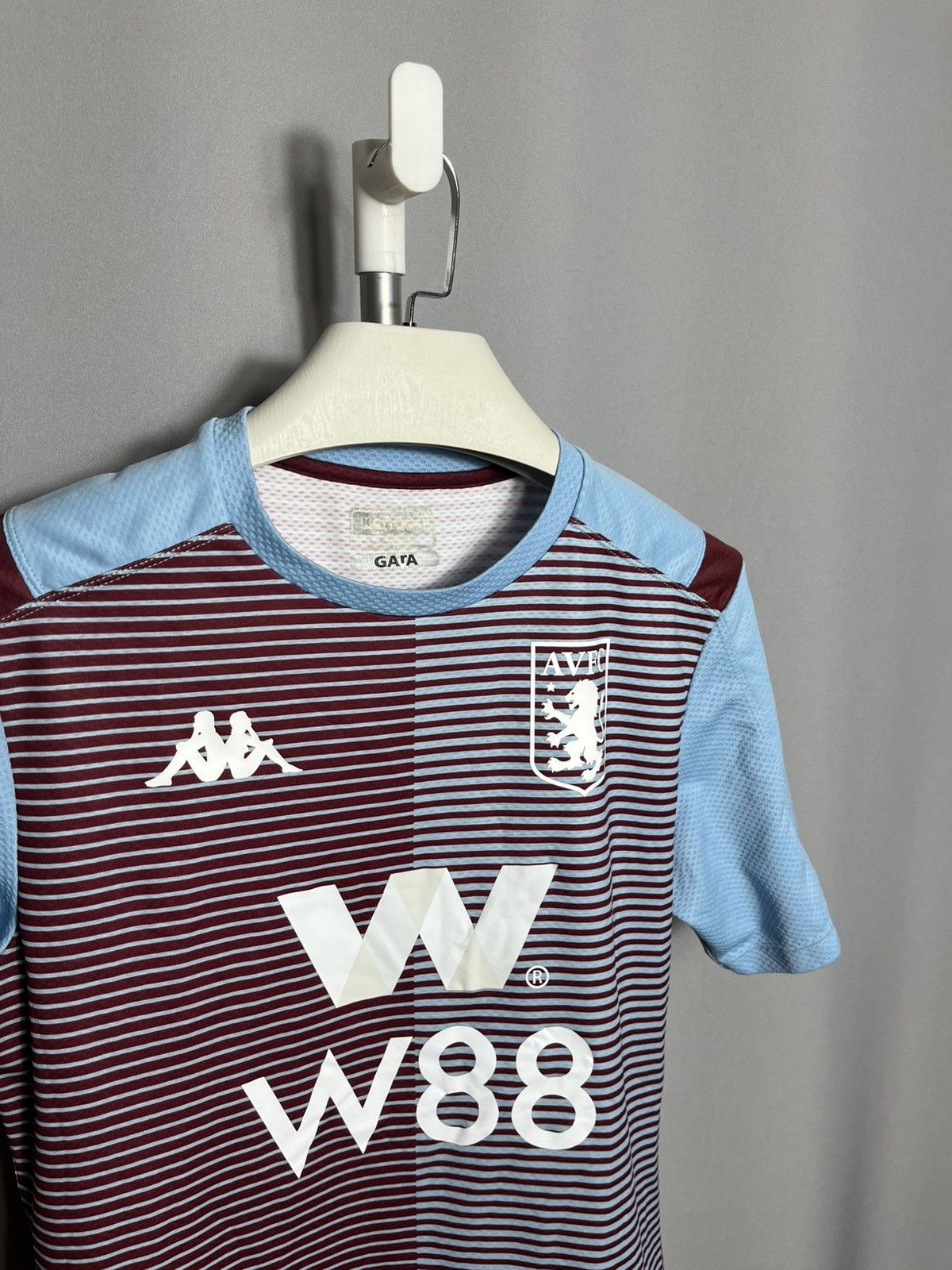Kappa 2019-20 Aston Villa Kappa Pre-Match Training Shirt Jersey Size US S / EU 44-46 / 1 - 2 Thumbnail