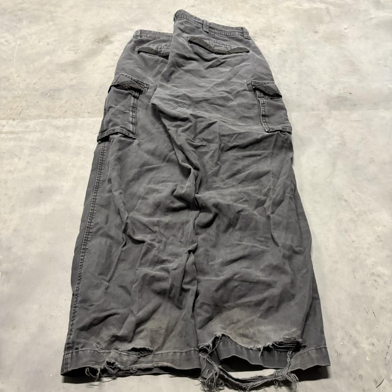 Japanese Brand × Vintage Crazy Vintage Y2K/2000s Grunge Grey Distressed Skater Cargo Pants! Size US 38 / EU 54 - 4 Thumbnail