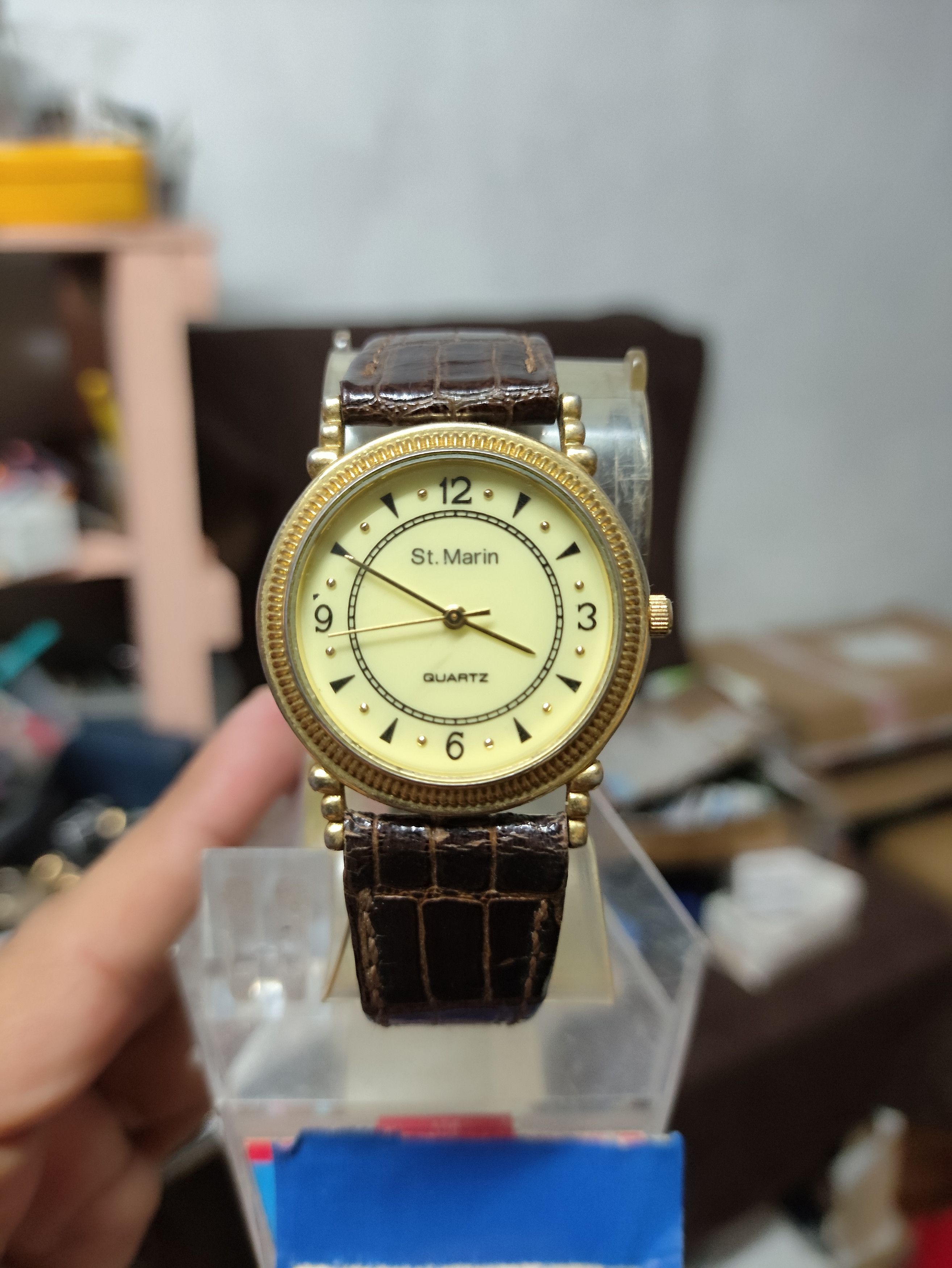 Vintage VINTAGE ST.MARIN QUARTZ WATCH (90s Retro & Simple Design) Size ONE SIZE - 2 Thumbnail