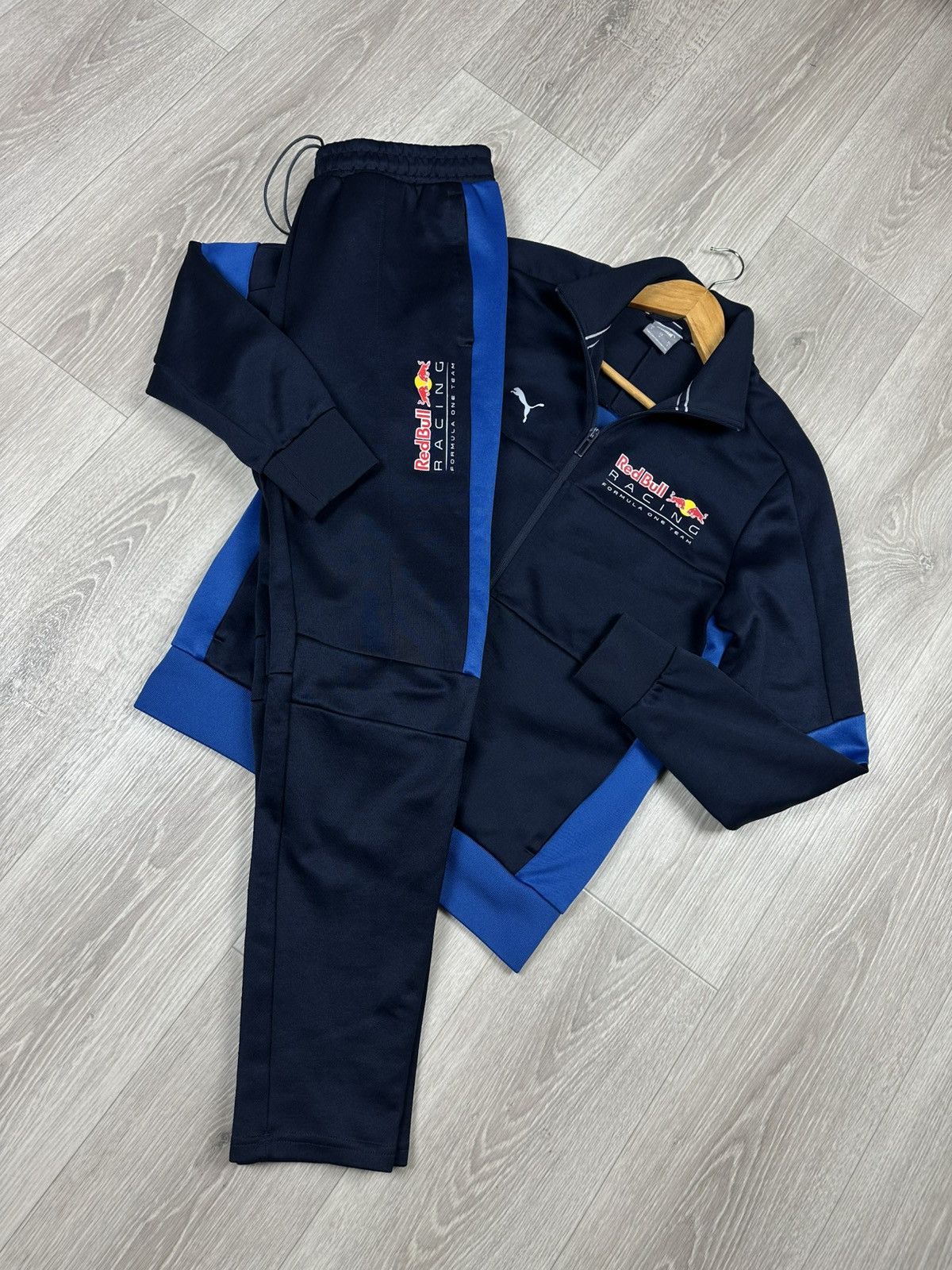 Puma × Red Bull Puma Red Bull Racing Sportswear Suit Sweatpants & Sweatshirt Size US S / EU 44-46 / 1 - 1 Thumbnail