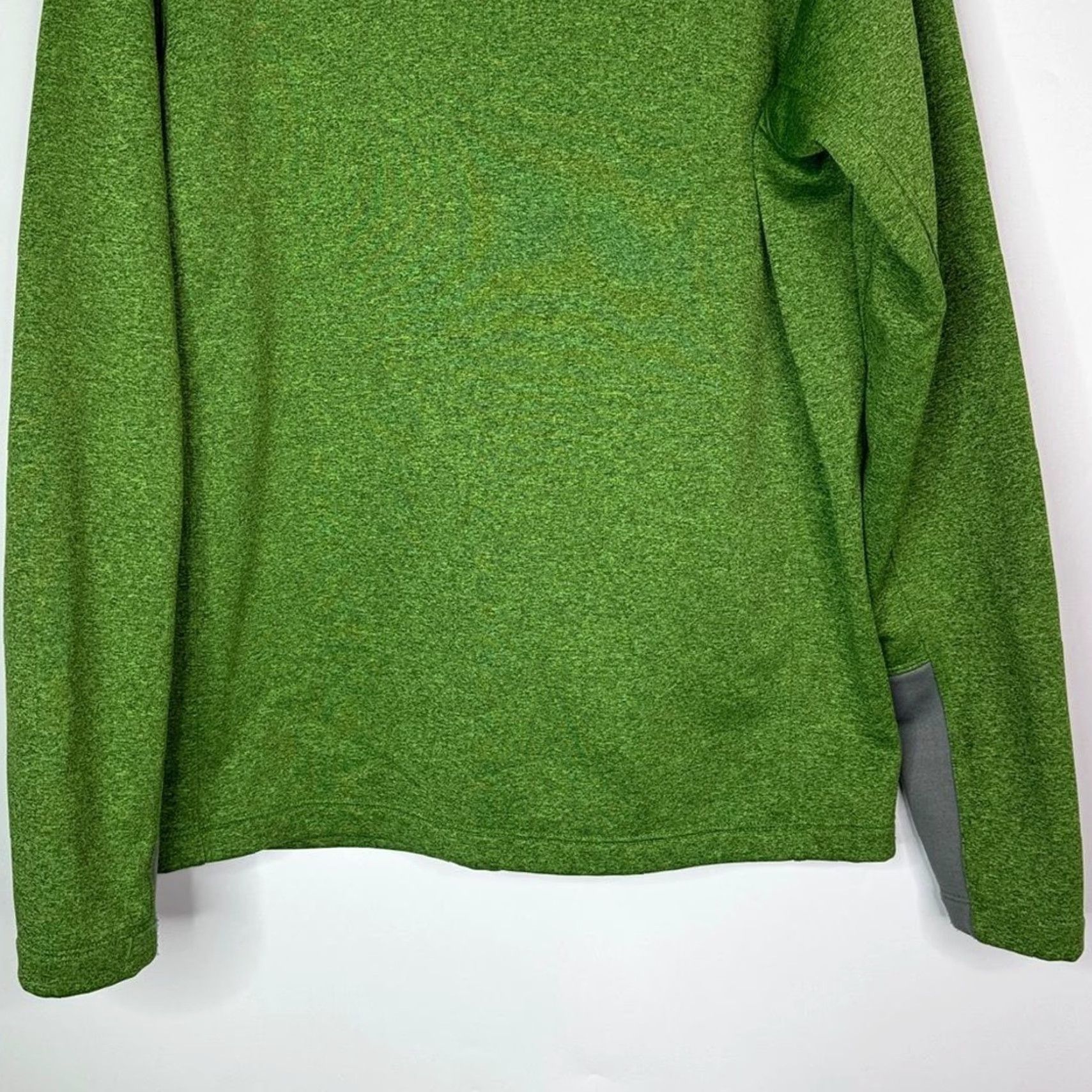 The North Face VINTAGE The North Face Green Full Zip Sweatshirt Hoodie Mens M Regular Chest 21” Pit to Pit 27” Length 32” Sleeve Length Size US M / EU 48-50 / 2 - 6 Thumbnail