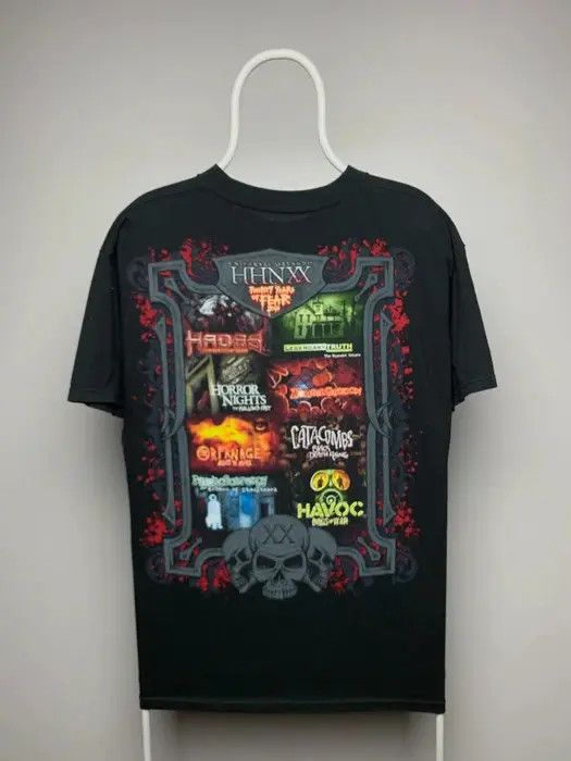 Band Tees Universal Studios Halloween Horror T-shirt vintage movie L Size US L / EU 52-54 / 3 - 4 Thumbnail