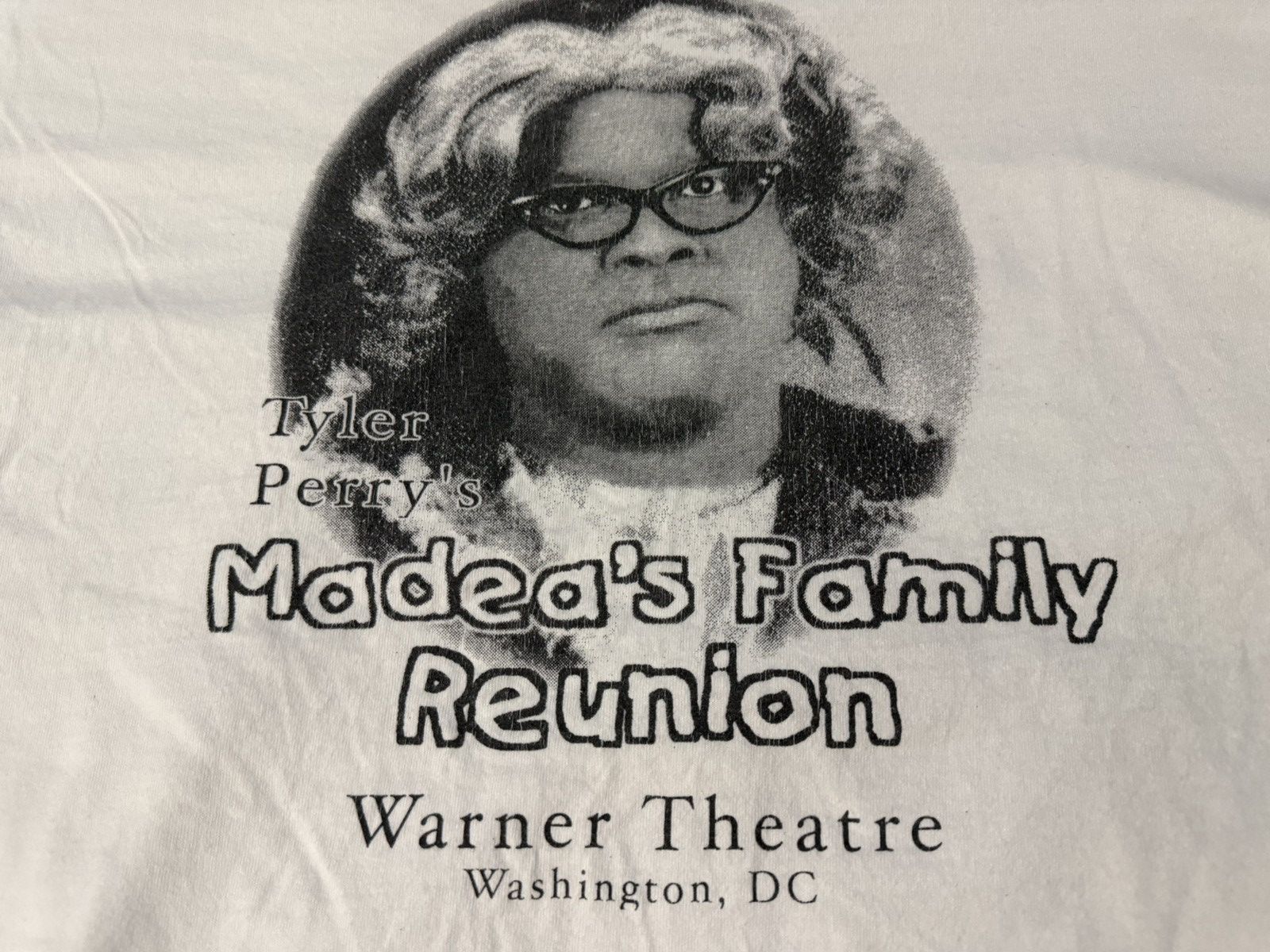 Vintage Vintage 00s Tyler Perry’s Modea’s Family Reunion T-Shirt Size US XL / EU 56 / 4 - 5 Thumbnail