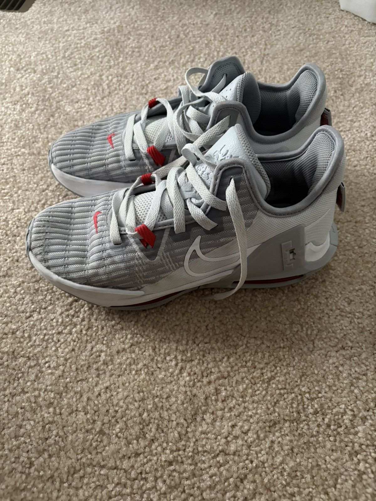 Nike Nike LeBron Witness 6 Men's Basketball Sneaker Size US 7 / EU 40 - 3 Thumbnail