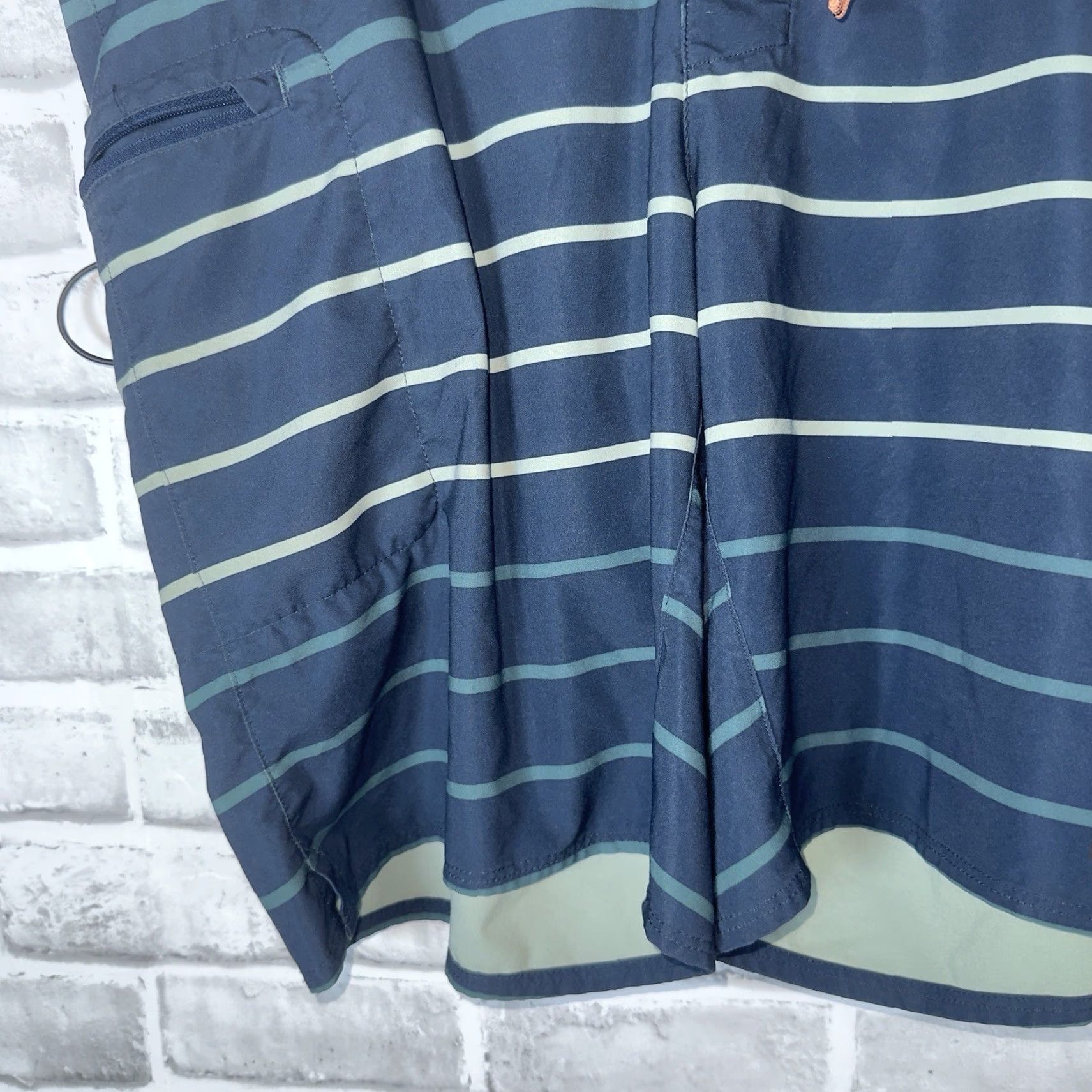 Patagonia Patagonia Swim Trunks Striped Blue Mens Size 36 Bottom Trunks Size US 36 / EU 52 - 3 Thumbnail