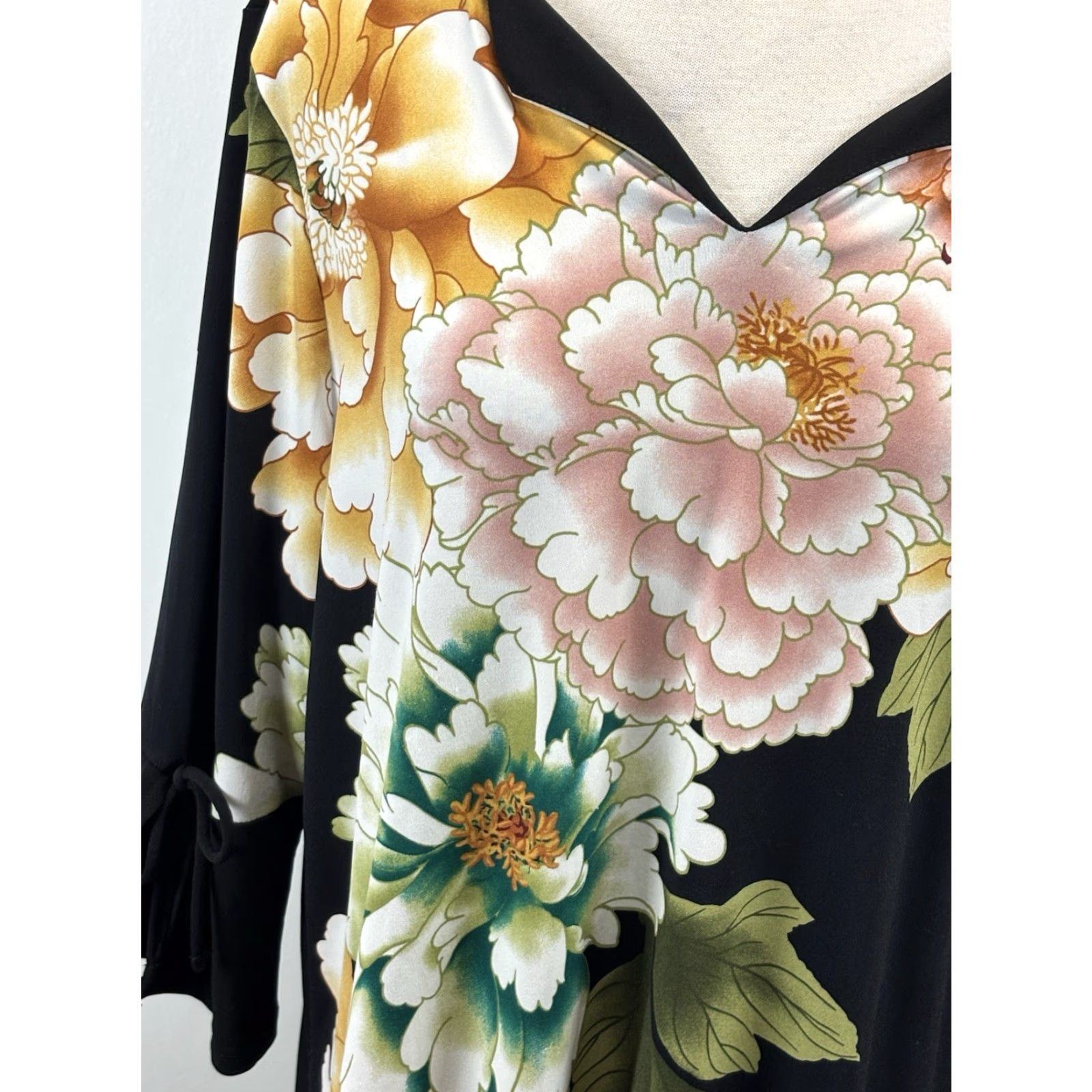 Vintage Chicos Black Floral Tunic Top Shirt Womens XL Bell Sleeve 3/4 Sleeve Pullover Blouse Casual Comfort Size XL / US 12-14 / IT 48-50 - 6 Thumbnail