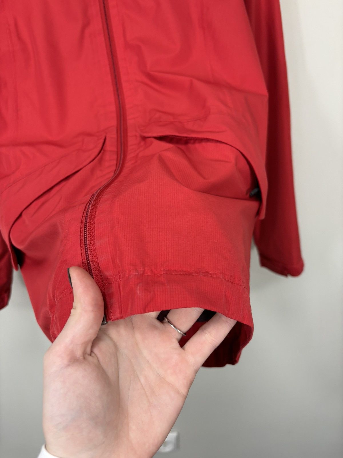 Haglofs Haglofs Women’s Red Outdoor Full Zip Windbreaker Husk Jacket Size XS / US 0-2 / IT 36-38 - 8 Thumbnail