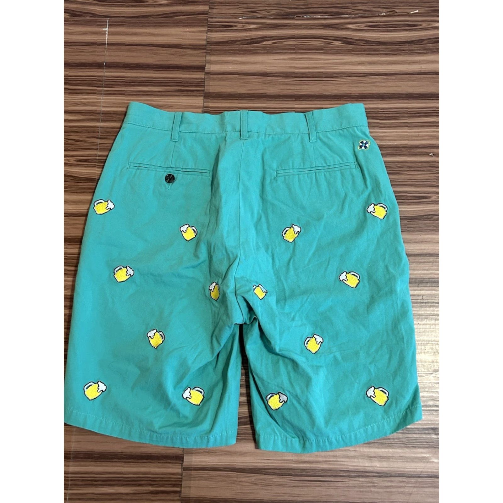 Vintage Castaway Nantucket Shorts Mens Size 32 Green Embroidered Beer Mug Casual, Lightweight Cotton, Classic Fit, Belt Loops, Pockets Size US 32 / EU 48 - 2 Thumbnail