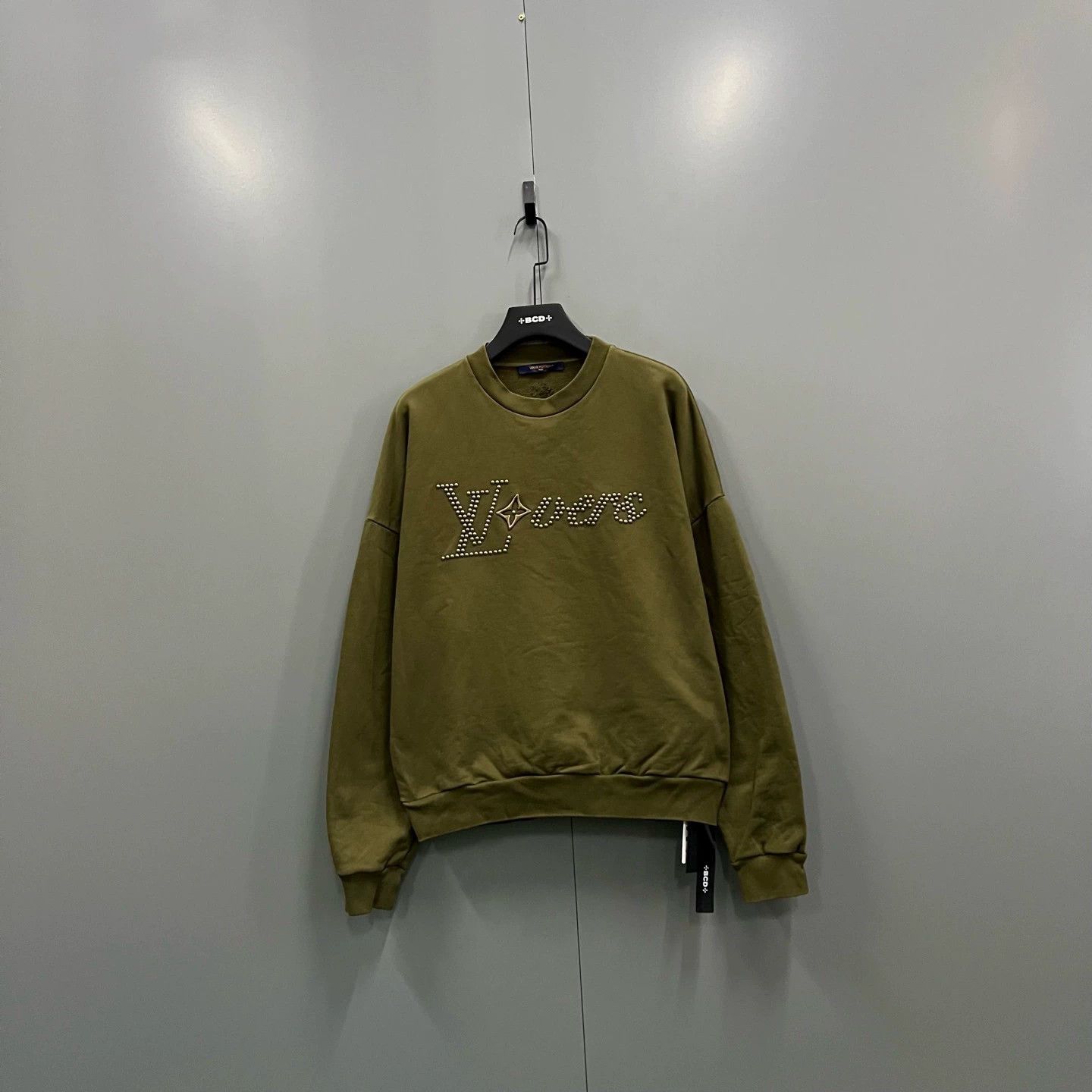Louis Vuitton louis vuitton military green logo sweatshirt Size US M / EU 48-50 / 2 - 1 Thumbnail
