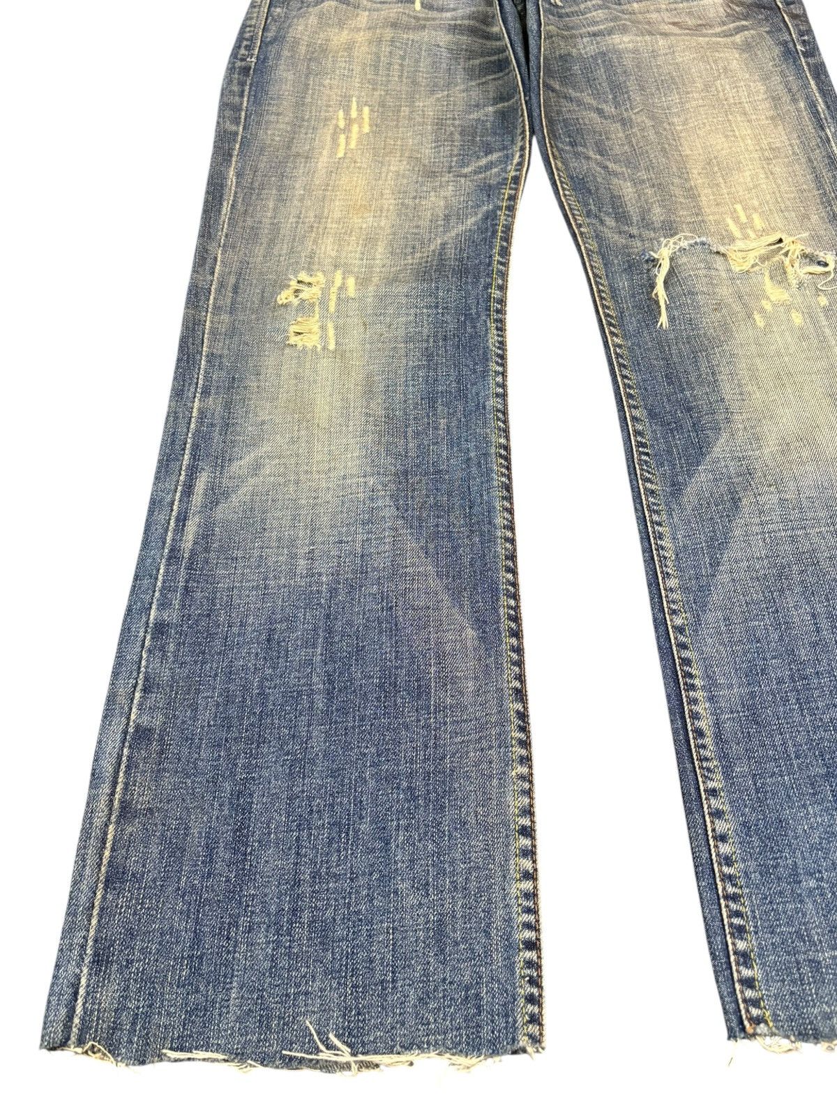 Japanese Brand Vintage Japanese Brand Mud Wash Distressed Loose Jeans Size US 31 - 6 Thumbnail