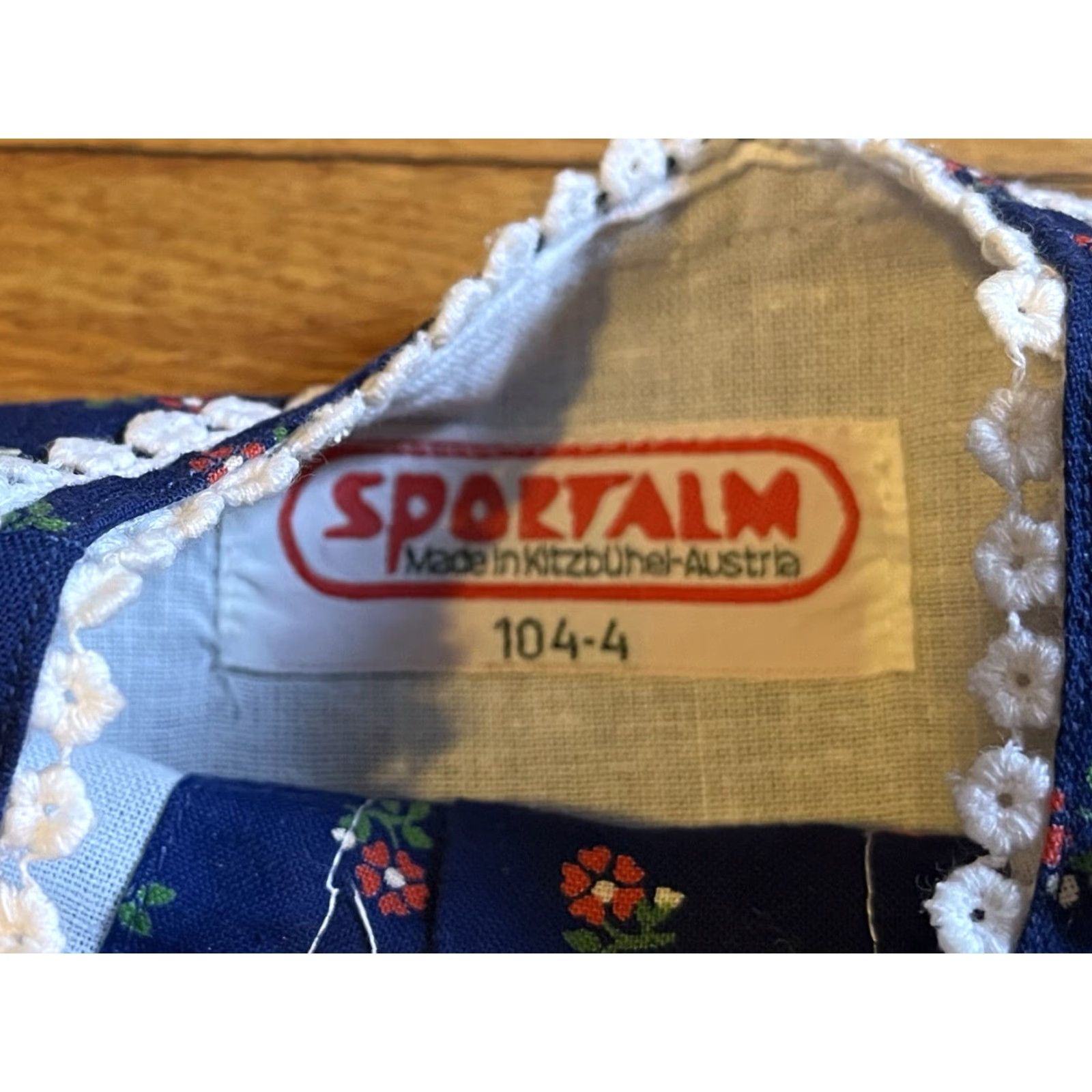 Vintage VINTAGE Sportalm Kitzbühel Floral Dress & Apron Girl’s 104/4 Blue Red Lace Trim Boho 1970s Girls Size ONE SIZE - 6 Thumbnail