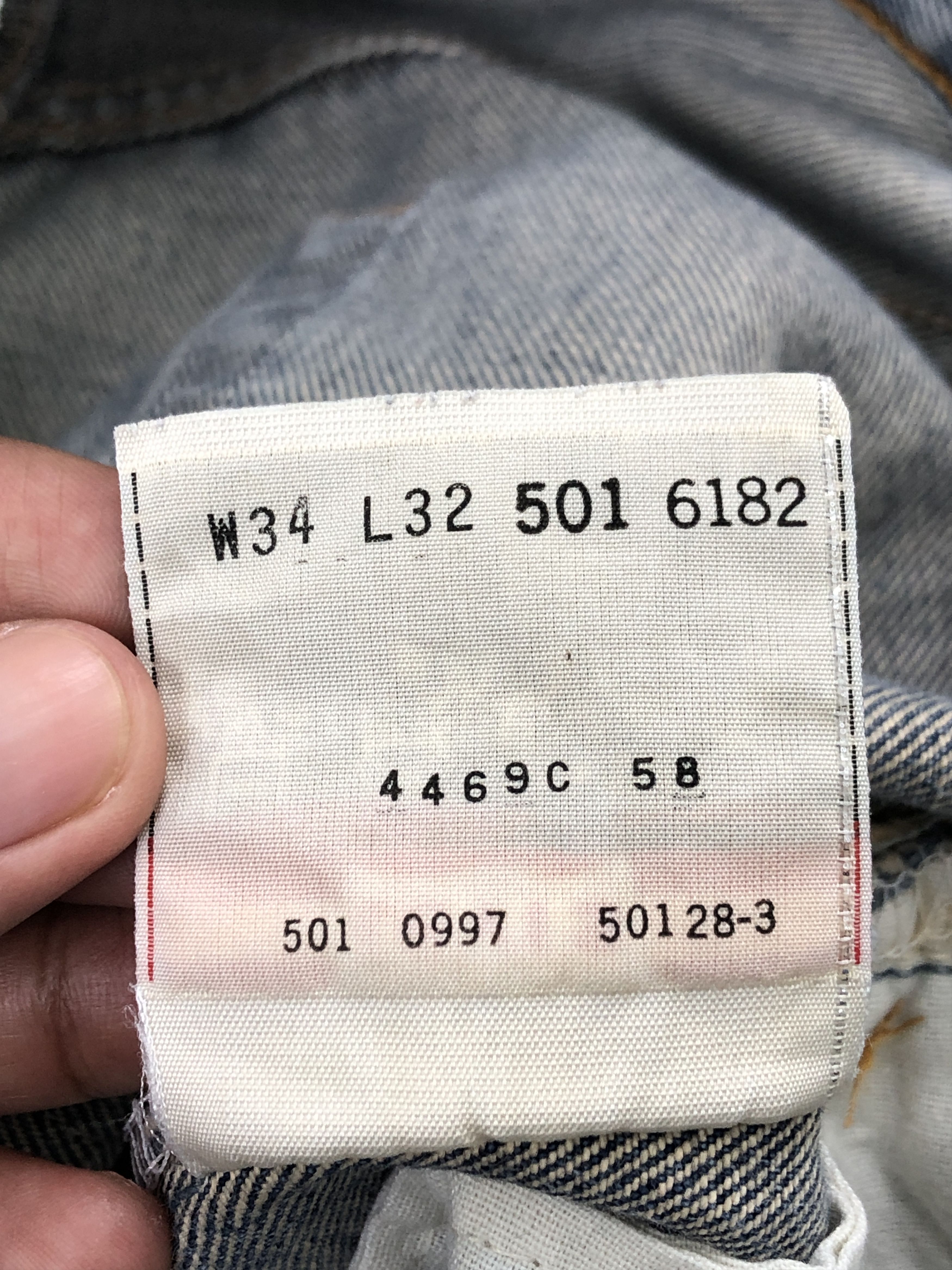 Levi's × Vintage Vintage Levis 90s 501 Light Washed Denim Jeans Size US 32 / EU 48 - 7 Thumbnail