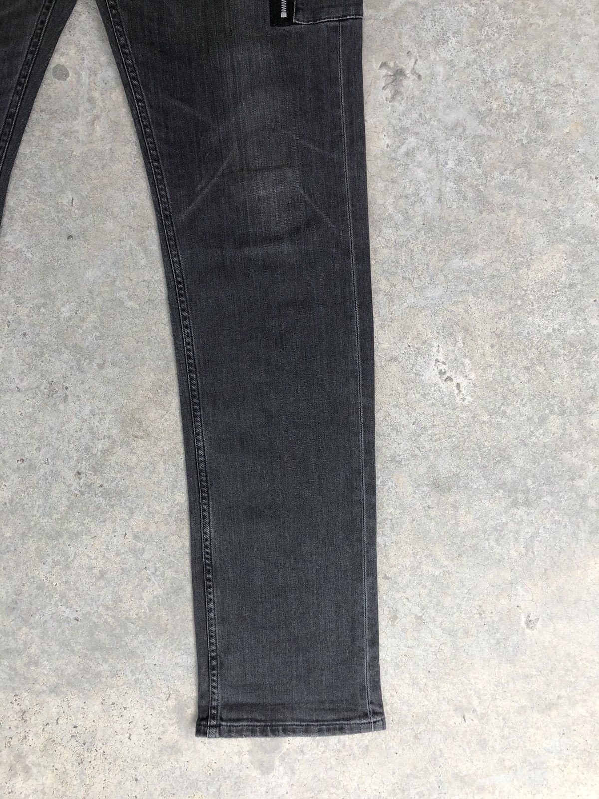 Undercover × Uniqlo Undercover x Uniqlo Skinny Jeans Distressed Jeans Size US 33 - 7 Thumbnail