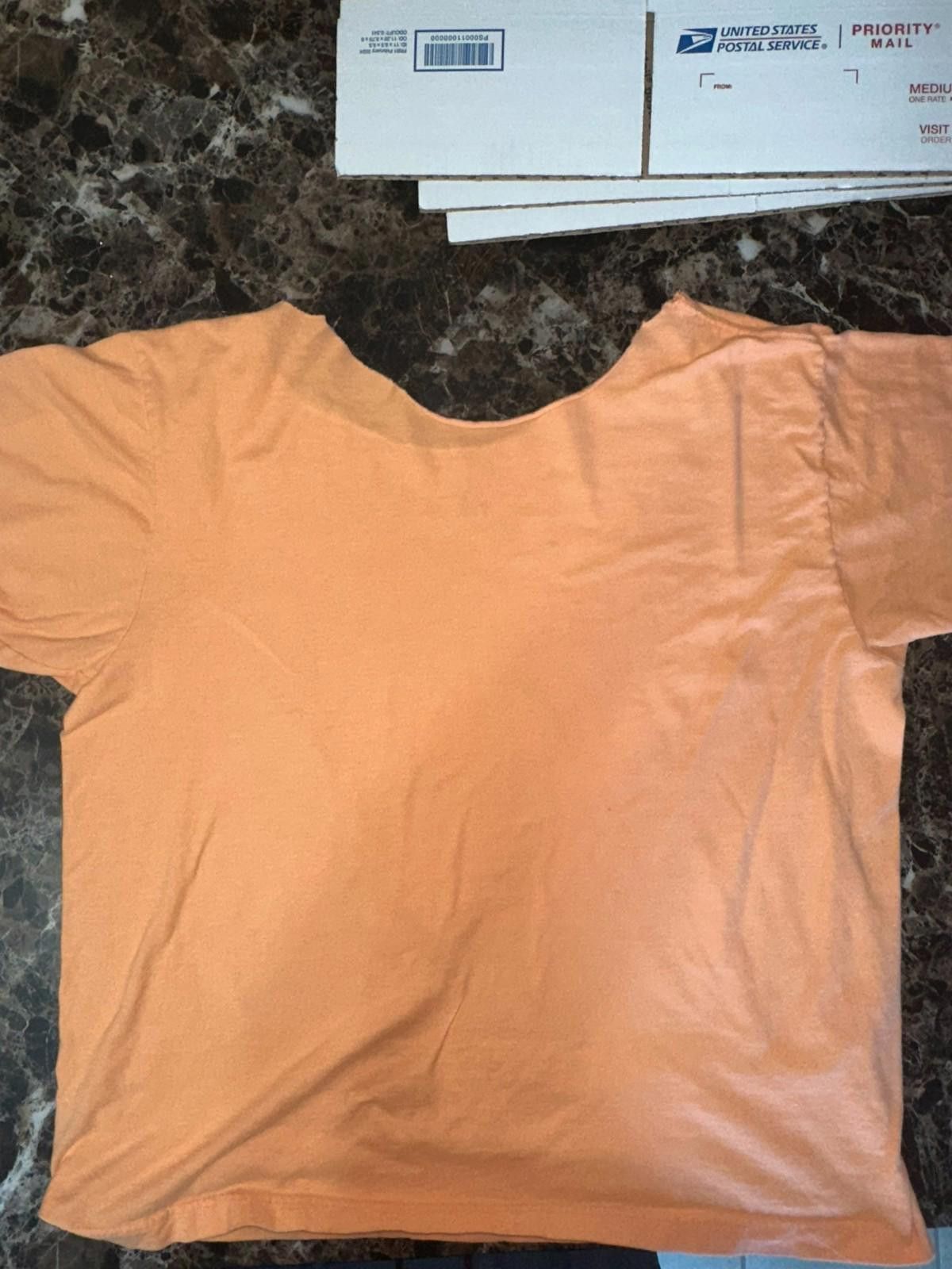 The Unbranded Brand Distressed Tee 2XL – Truckin’ Vibes, DIY Crop Style Size XXL / US 16-18 / IT 52-54 - 2 Thumbnail