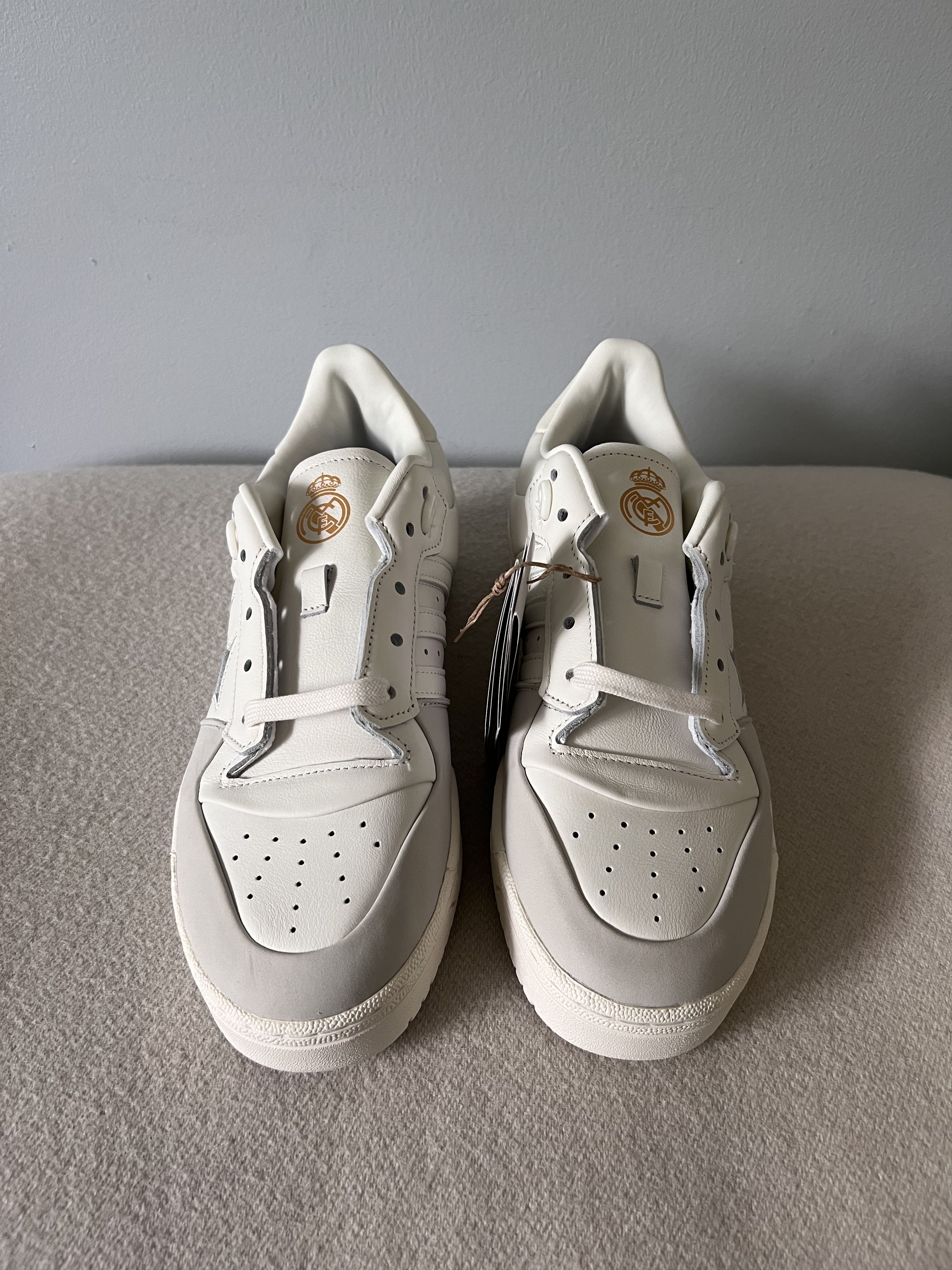 Adidas BSTN Adidas Rivaly 86 Low Real Madrid RM UV2 in White Size US 10.5 / EU 43-44 - 4 Thumbnail