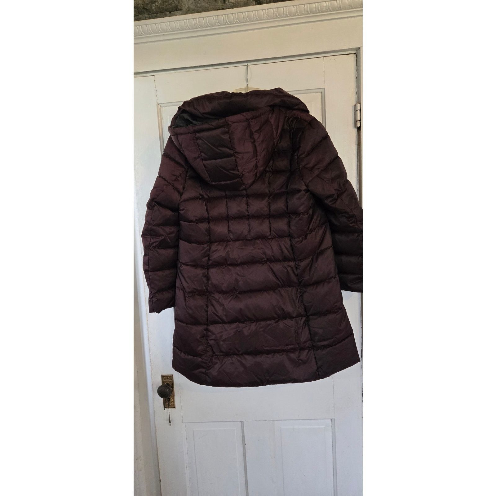 Elie Tahari Tahari deep maroon/purple puffer coat, size XXL Size XXL / US 16-18 / IT 52-54 - 2 Thumbnail