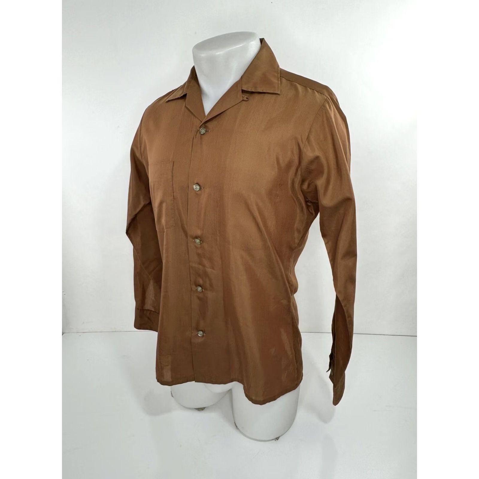 Arrow ARROW Shiny Monarch 14 / 14.5 Dectron LOOP COLLAR VTG. SHIRT Mens Long Sleeve Button-Up Collared Brown 14.5 XS? Size US M / EU 48-50 / 2 - 3 Thumbnail
