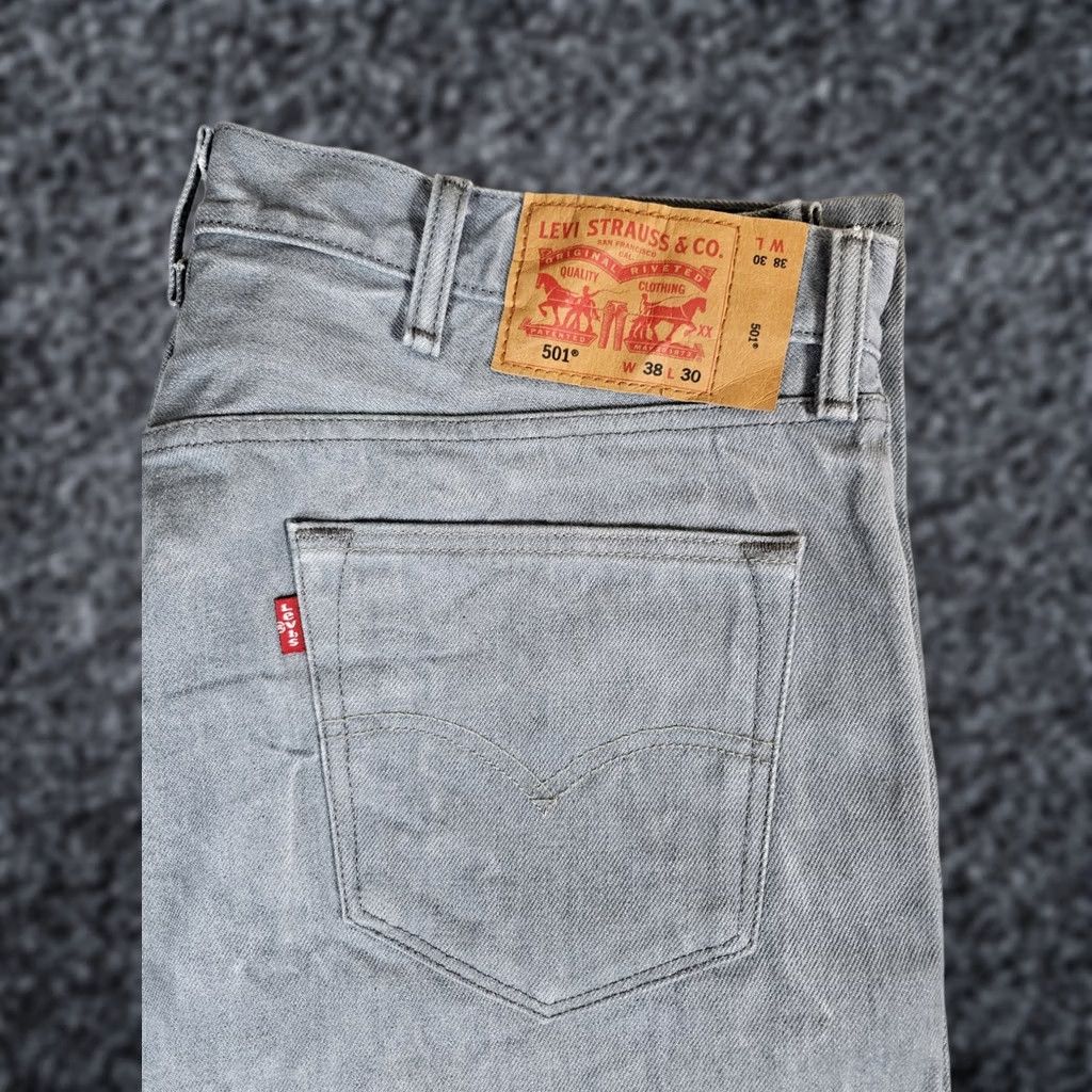 Levi's Vintage Levi's 501 Jeans Straight Leg Button Fly Denim Jeans Gray Mens 38x30 Retro 90s Regular Fit Size US 38 / EU 54 - 1 Thumbnail