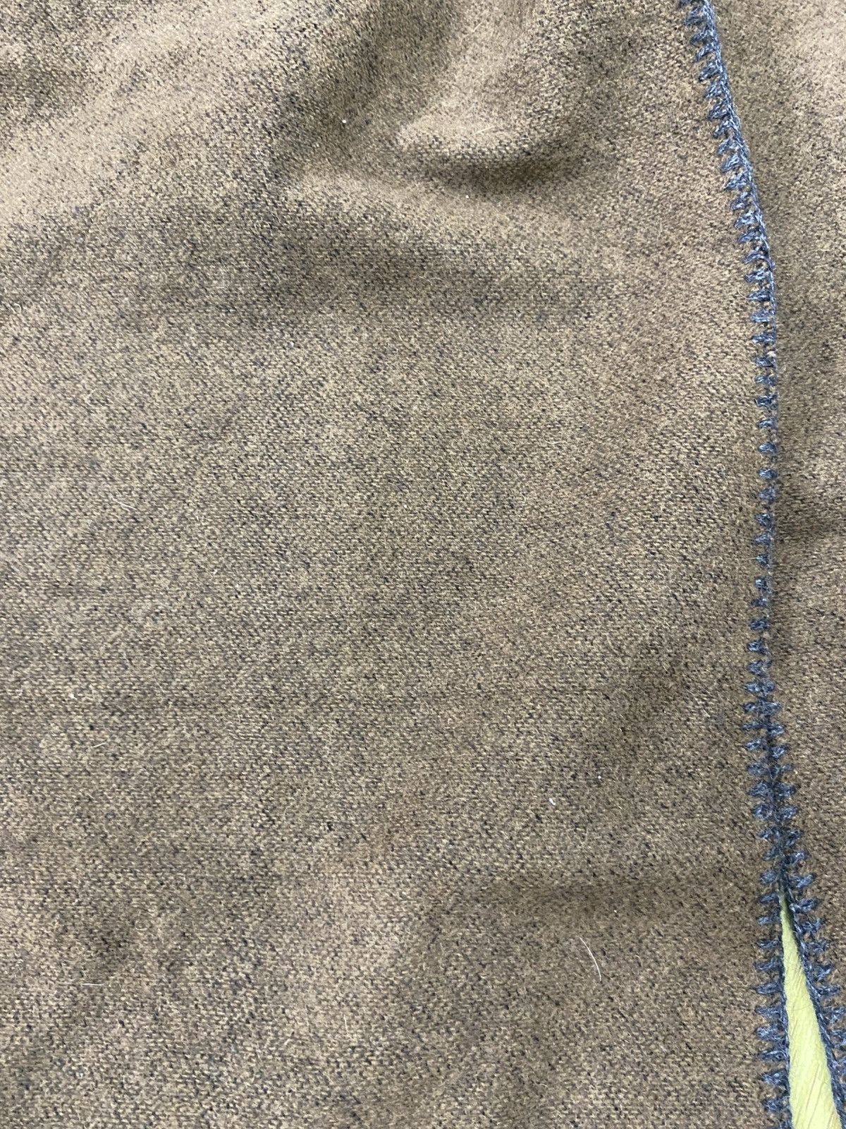 Fendi Vintage Fendi 100% Wool Scarf Classic Style Unisex Size ONE SIZE - 5 Thumbnail
