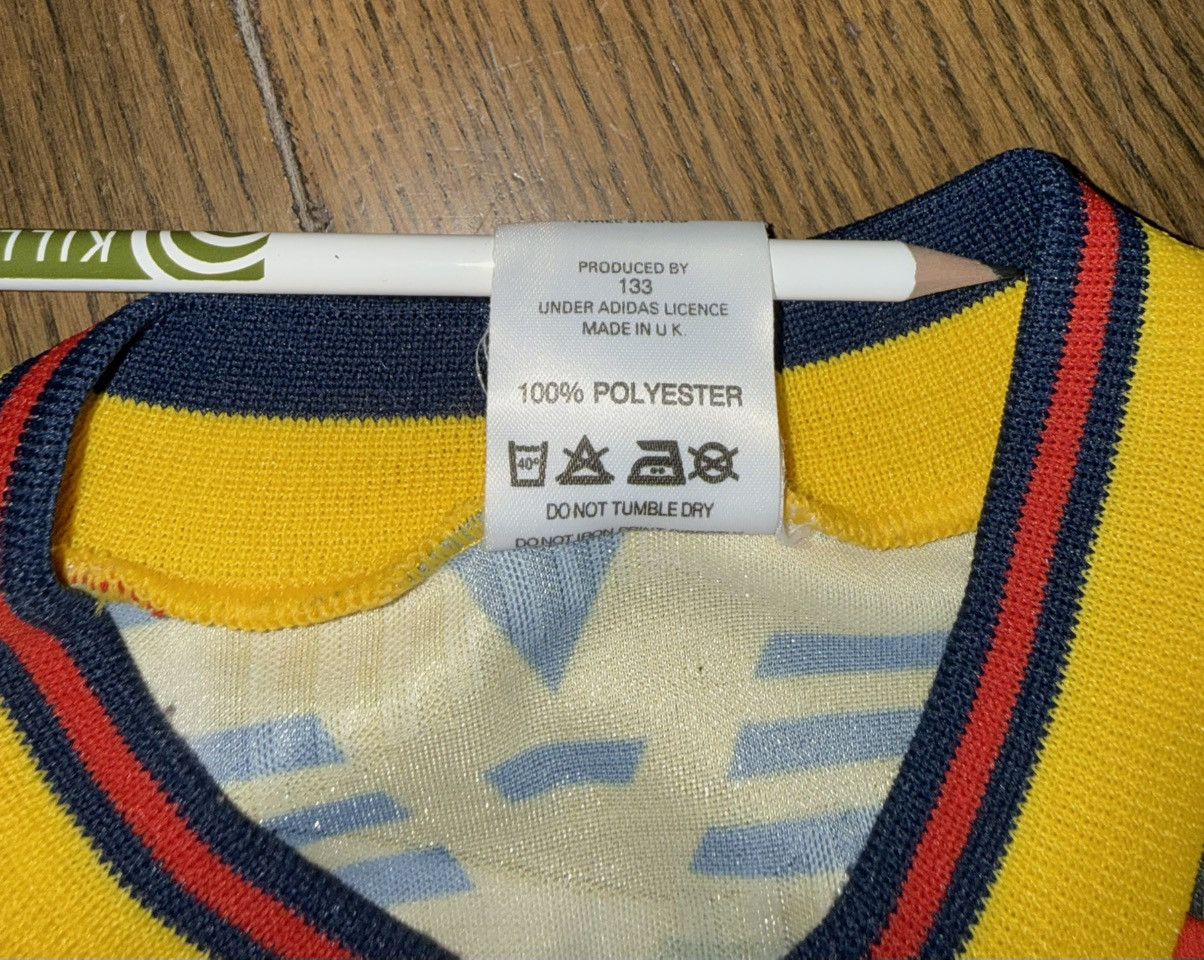 Adidas Adidas Arsenal jersey 1991/1993 Away Bruised Banana Size US M / EU 48-50 / 2 - 7 Thumbnail