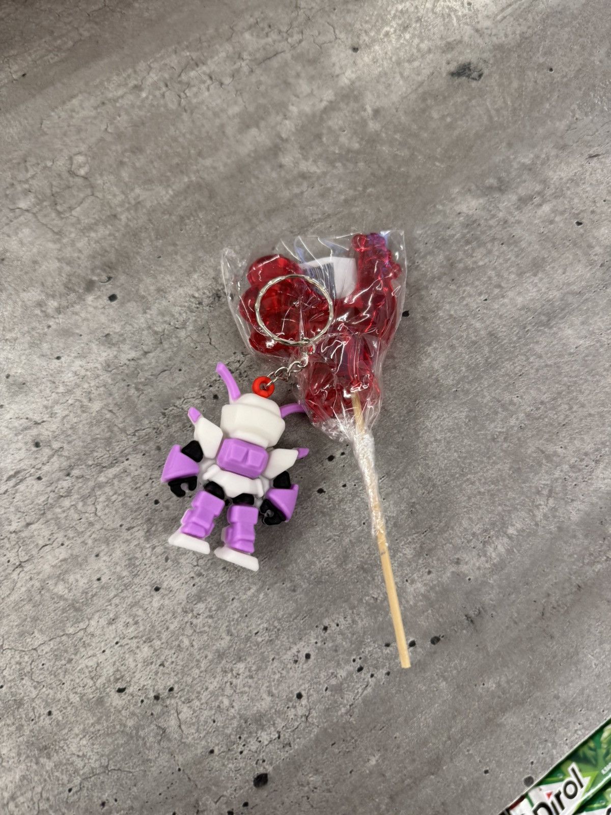 Vintage RARE UKRAINIAN ROOSTER LOLLIPOP CANDY WITH GIFT Size ONE SIZE - 5 Thumbnail