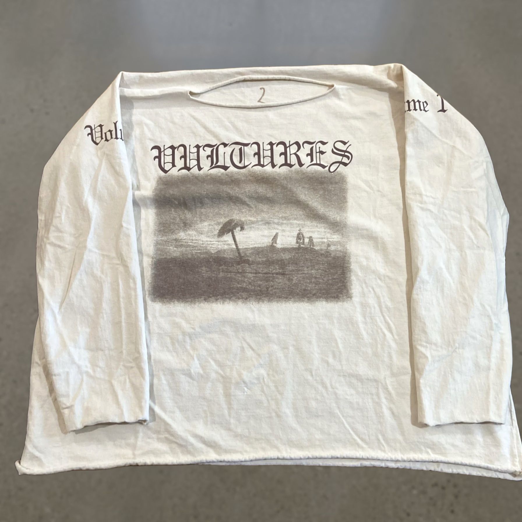 Vintage Vultures Shirt Mens L White Long Sleeve Graphic Music Album Tee Size US L / EU 52-54 / 3 - 1 Thumbnail