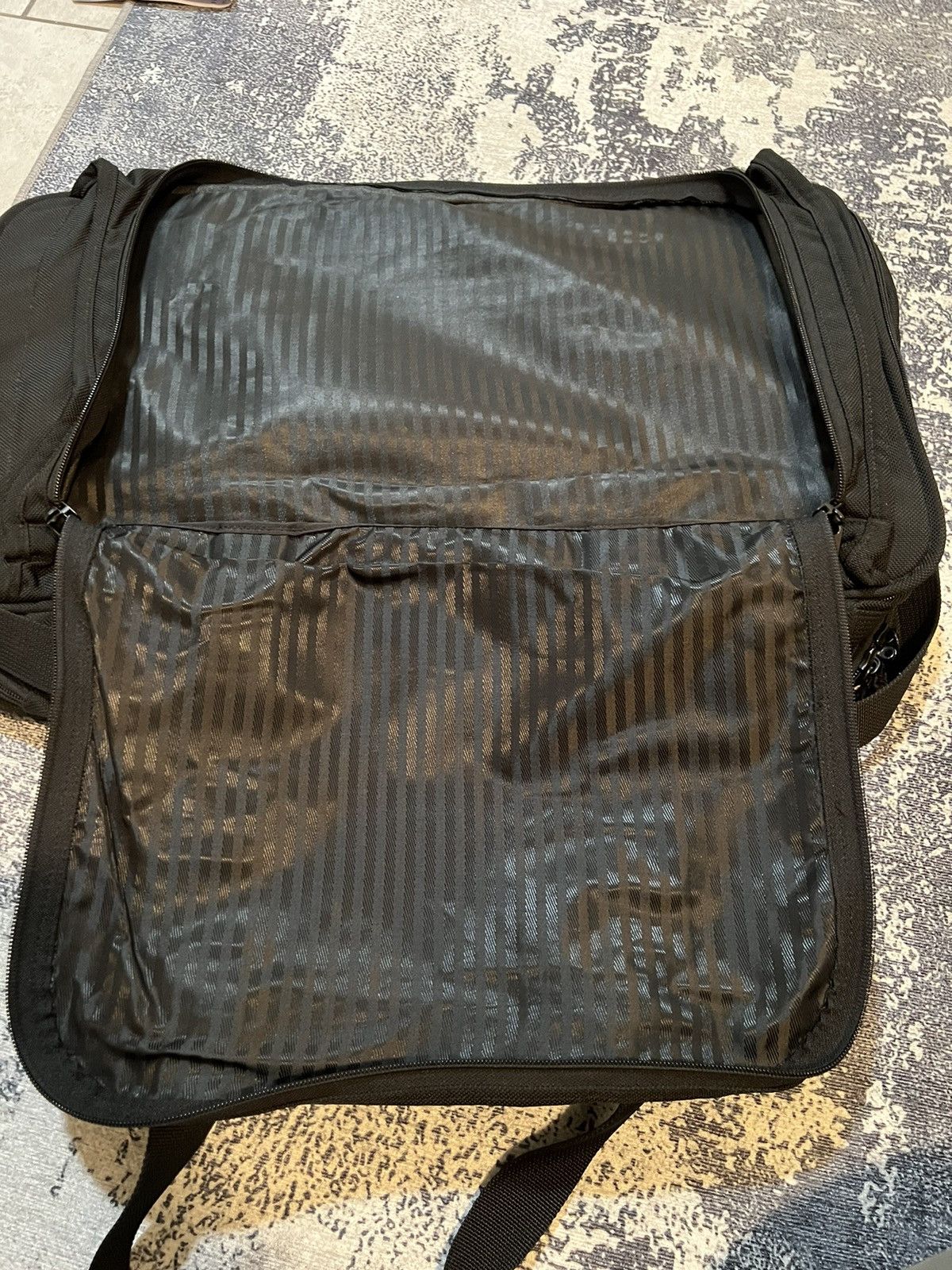 Tumi Tumi Nylon 21" Expandable Carry On Weekender Duffle Bag Size ONE SIZE - 7 Thumbnail