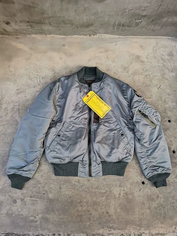 The Real McCoy's The Real McCoys MA-1 flight jacket Size US L / EU 52-54 / 3 - 1 Thumbnail