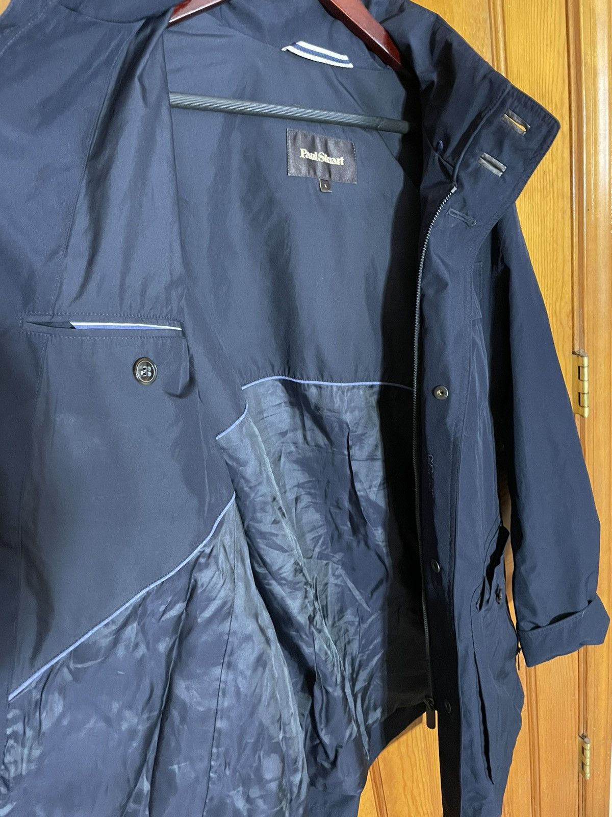 Paul Stuart Paul Stuart GORETEX raincoat worn once - >$1k retail Size US L / EU 52-54 / 3 - 1 Thumbnail
