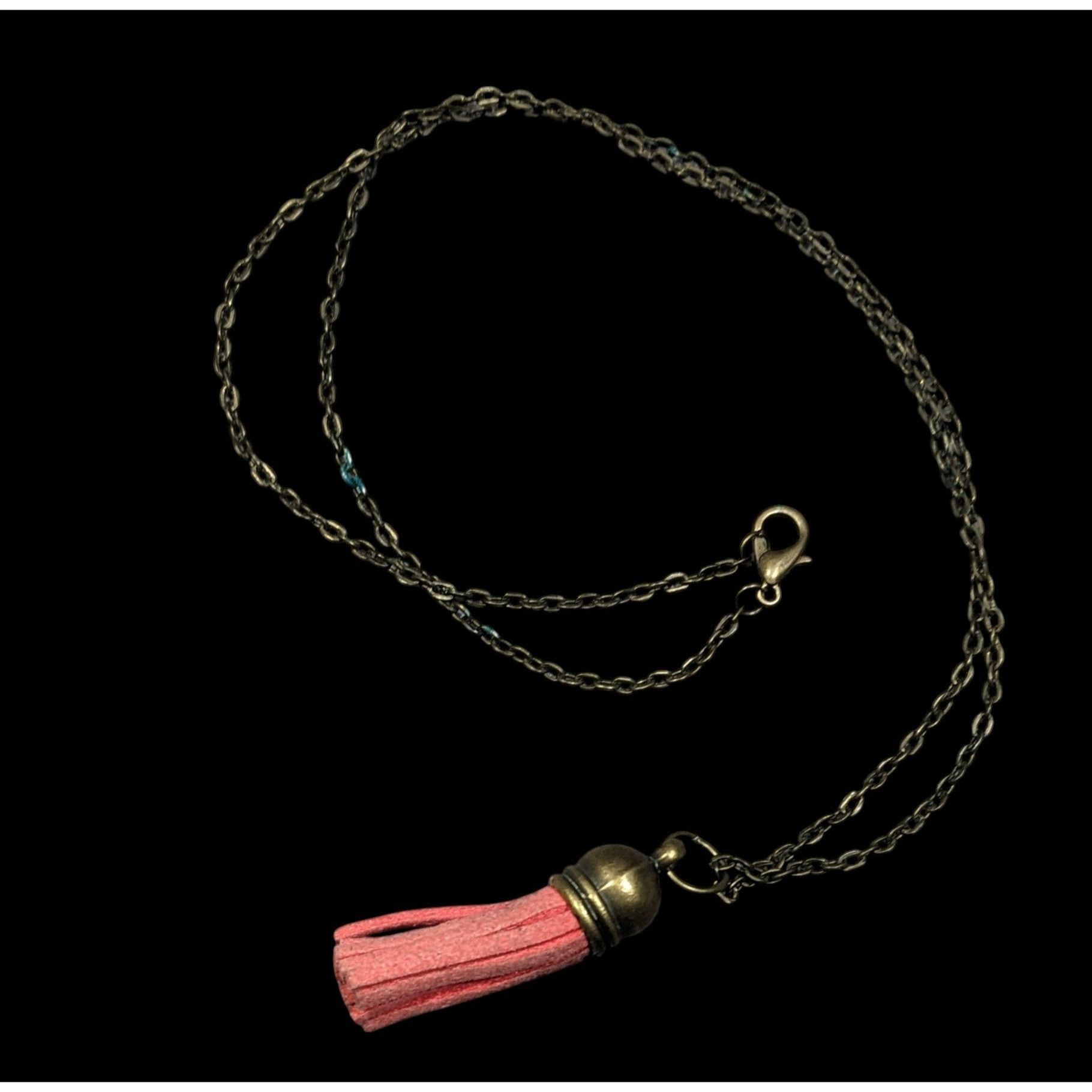 Other Quirky Antiqued Gold Tone Chain Red Tassel Necklace Size ONE SIZE - 1 Thumbnail