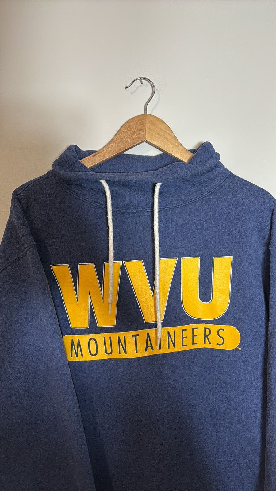 Vintage Vintage West Virginia Mountaineers Sweatshirt Size US XL / EU 56 / 4 - 2 Thumbnail
