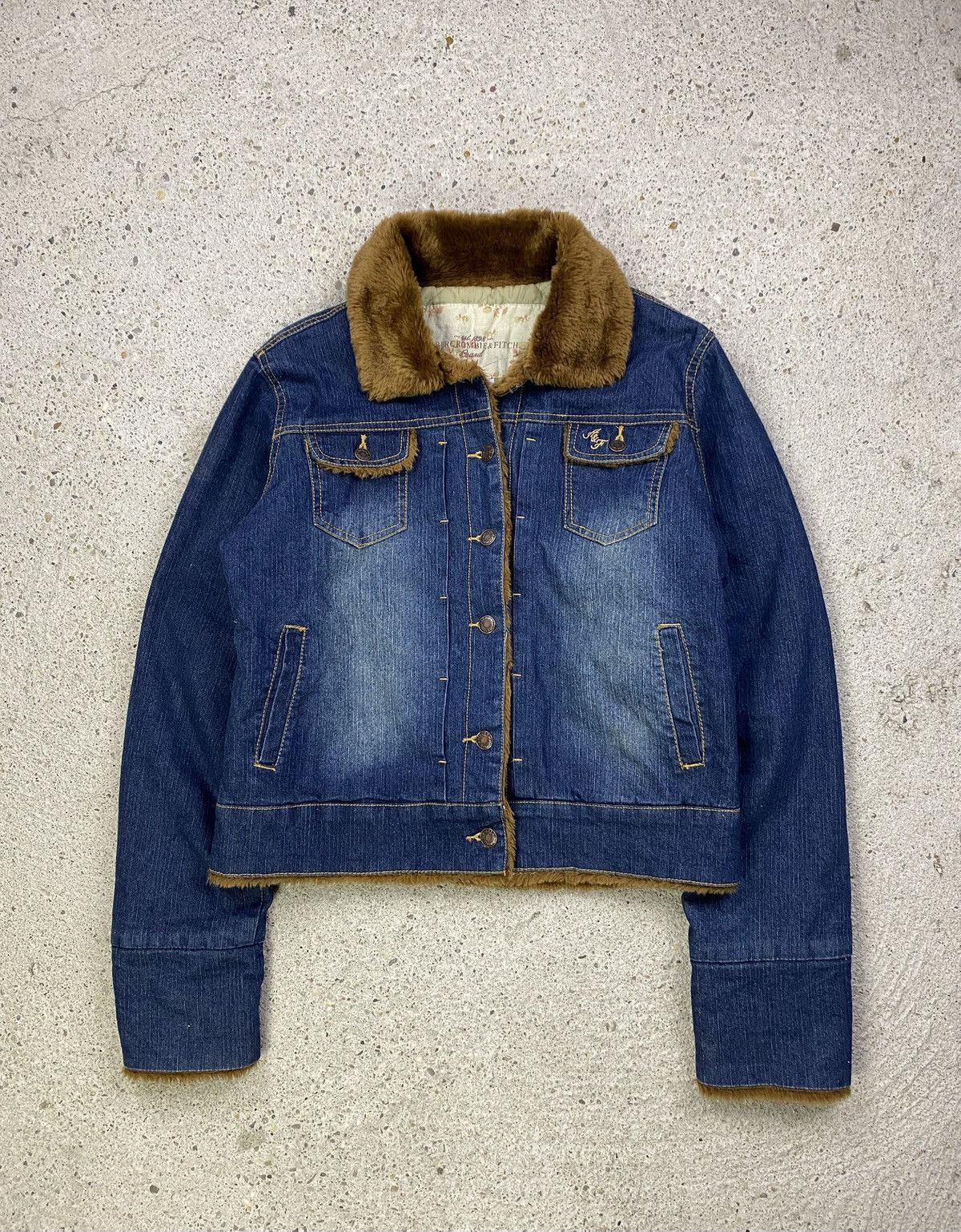 Abercrombie & Fitch Abercrombie & fitch denim jeans jacket fux fur vintage Size M / US 6-8 / IT 42-44 - 1 Thumbnail