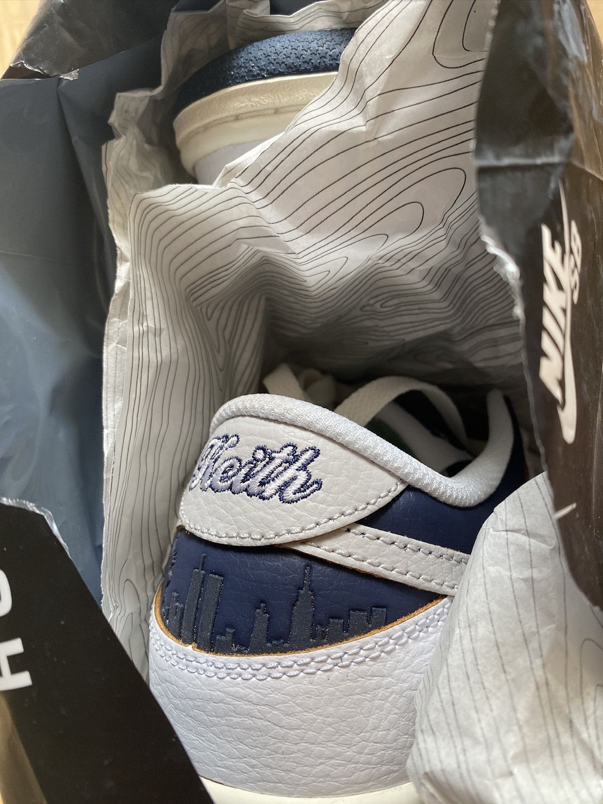 Huf × Nike Nike x HUF Dunk Lo Pro SB QS “New York City” Size US 9 / EU 42 - 6 Thumbnail
