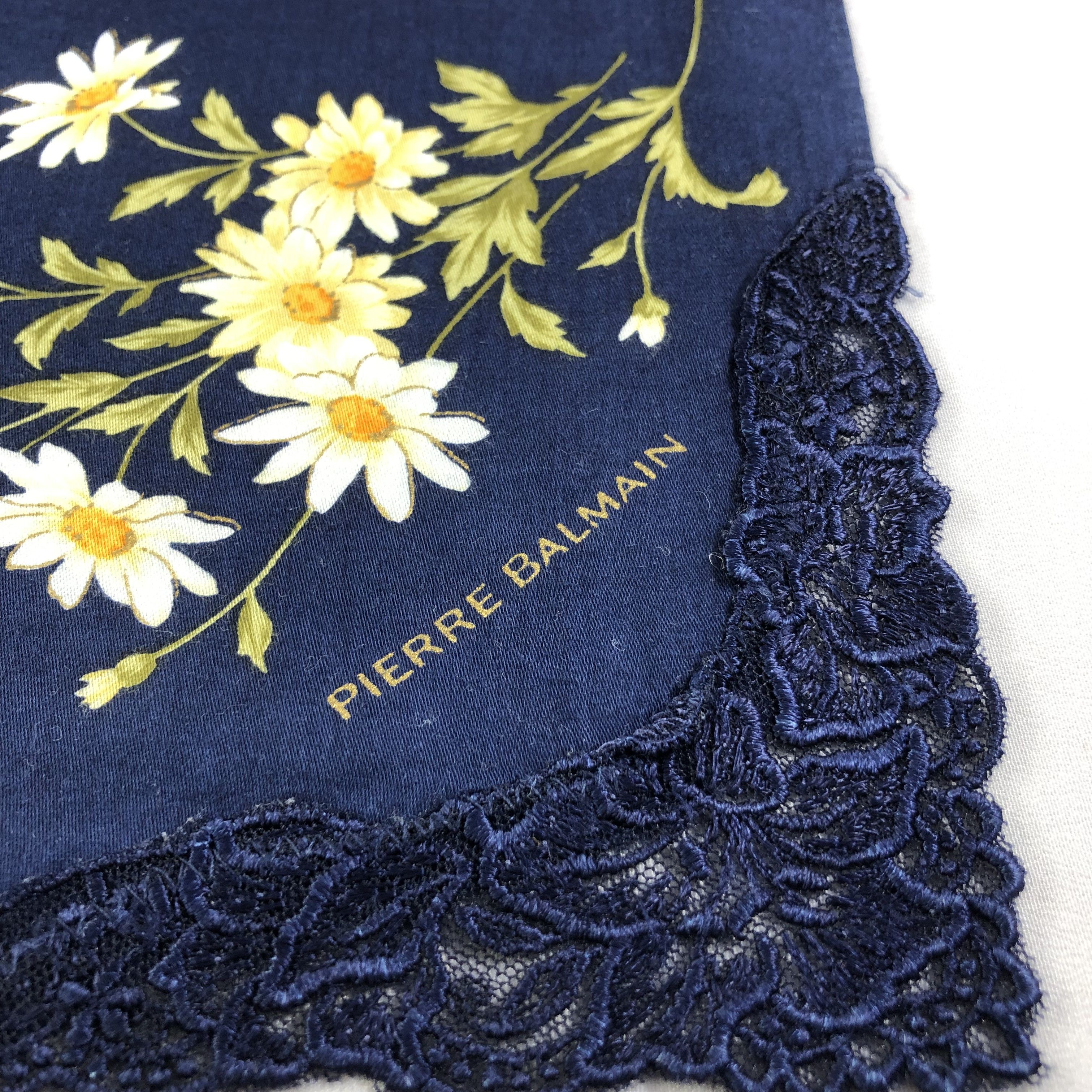 Pierre Balmain Pierre Balmain Floral Handkerchief Neckerchief Bandana H1992 Size ONE SIZE - 4 Thumbnail