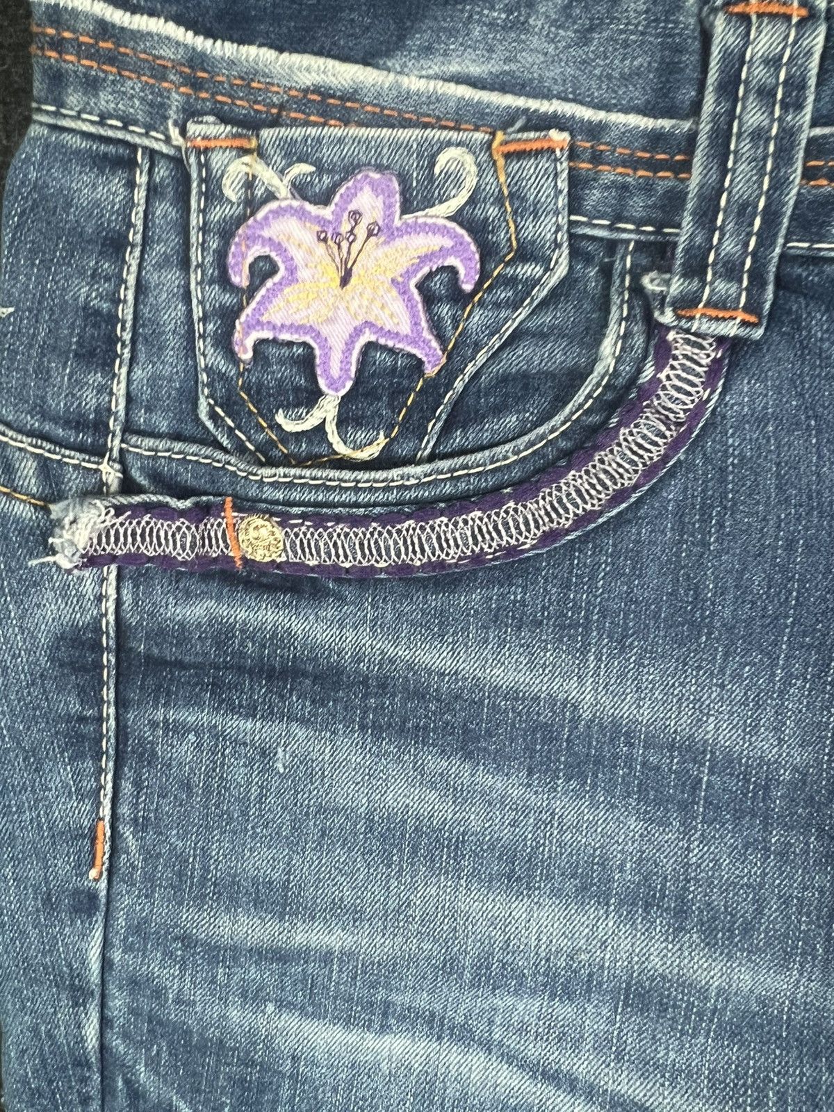 In The Attic RARE 🔥 Red Pepper Flower Embroidery Flare Jeans like LGB Size US 31 - 7 Thumbnail