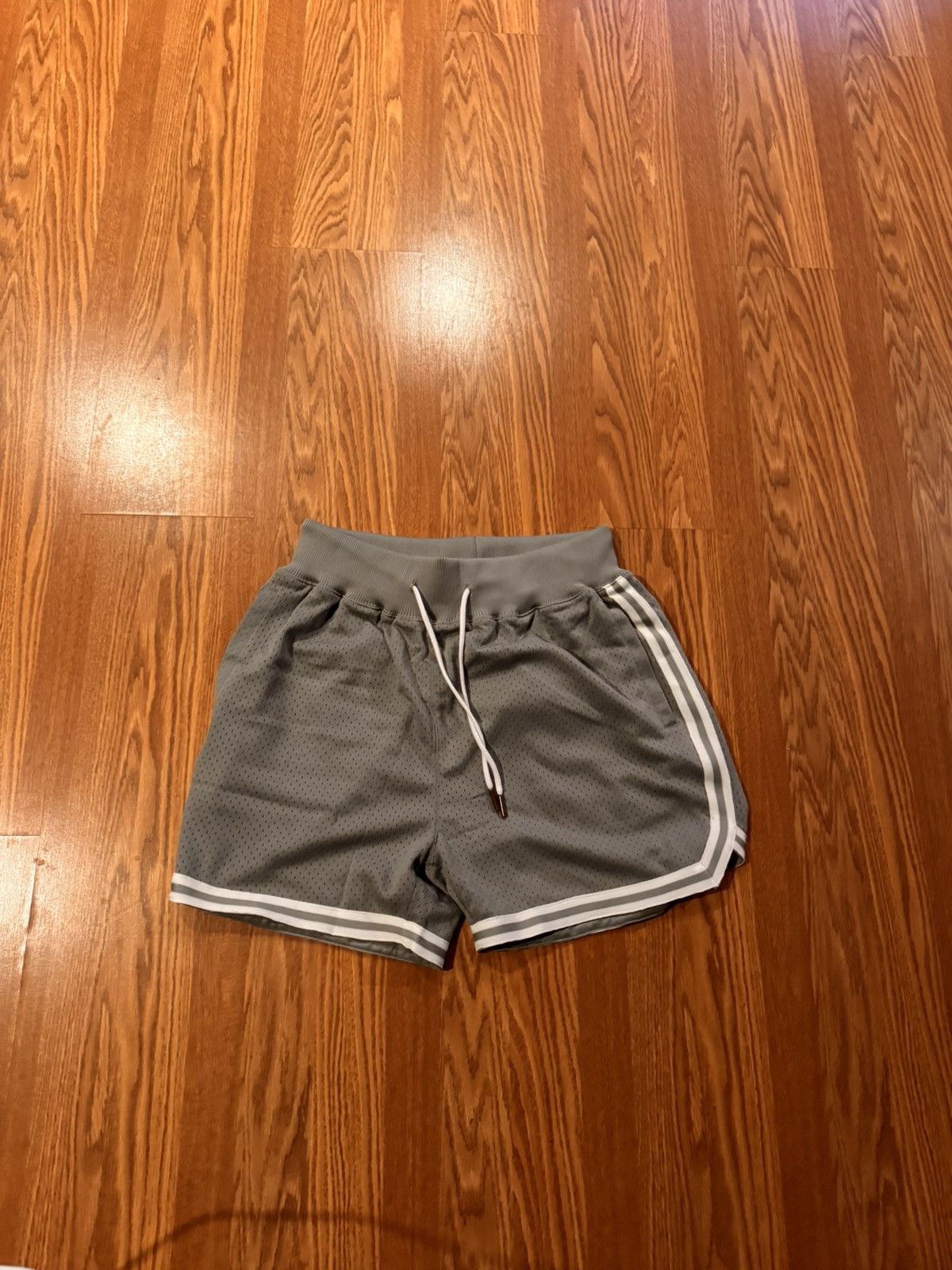 Other Grey basketball shorts Size US 30 / EU 46 - 1 Thumbnail