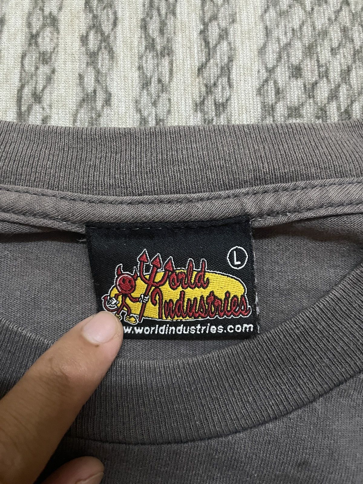 World Industries Vintage World Industries Size US L / EU 52-54 / 3 - 4 Thumbnail