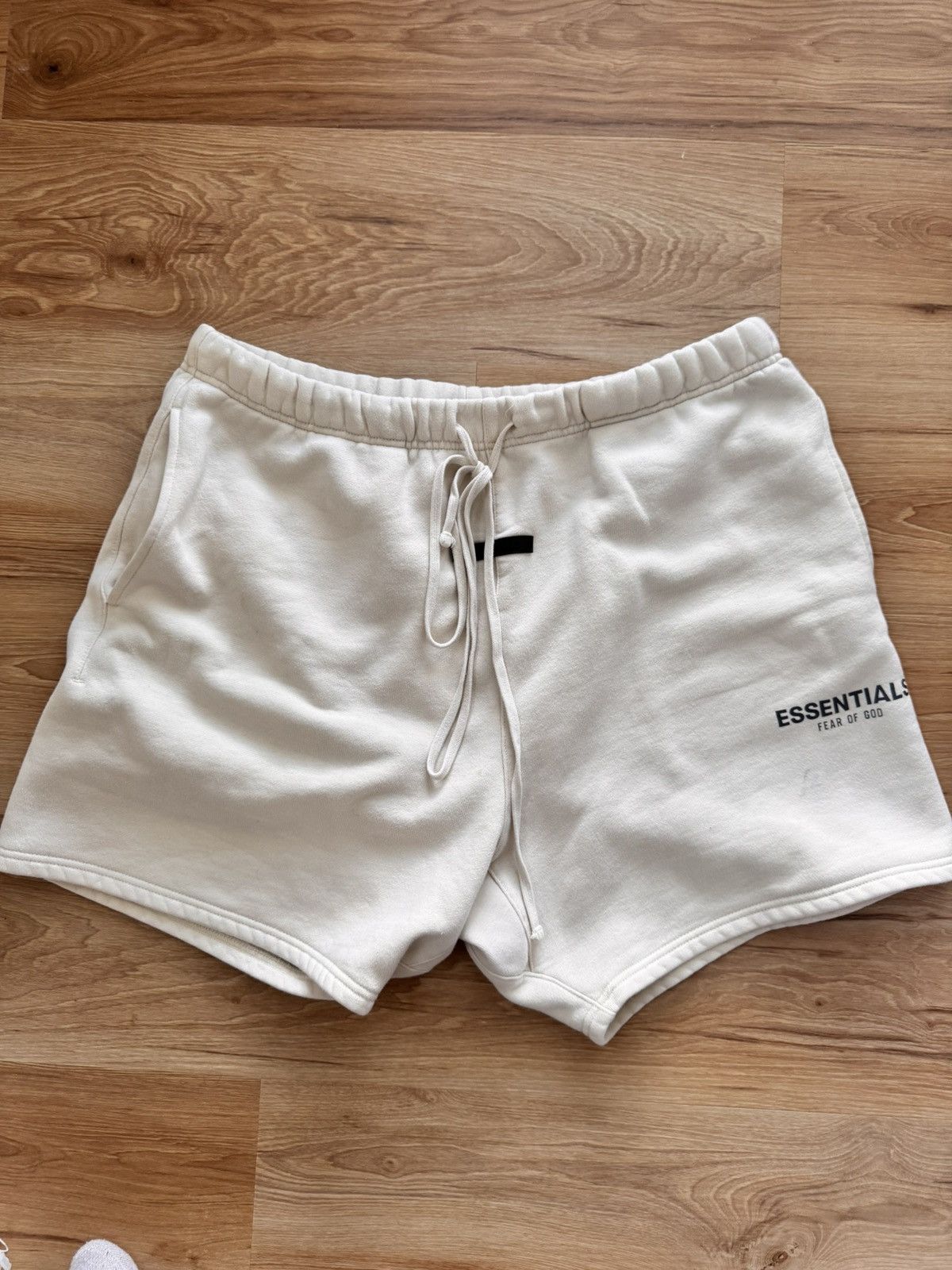 Fear of god essential shorts fashion