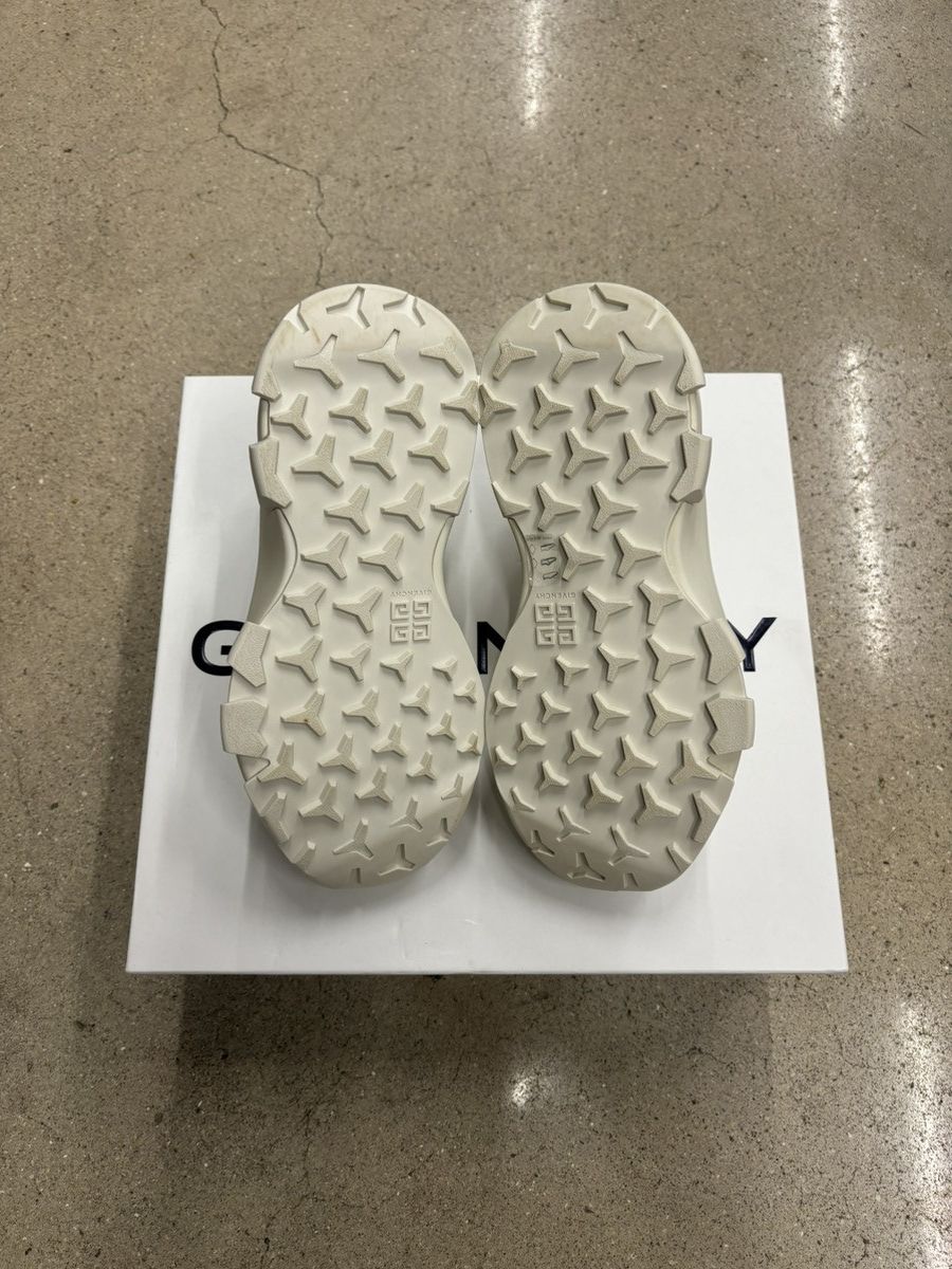 Givenchy Givenchy Show Low Shoe Ivory Size US 8 / EU 41 - 5 Thumbnail