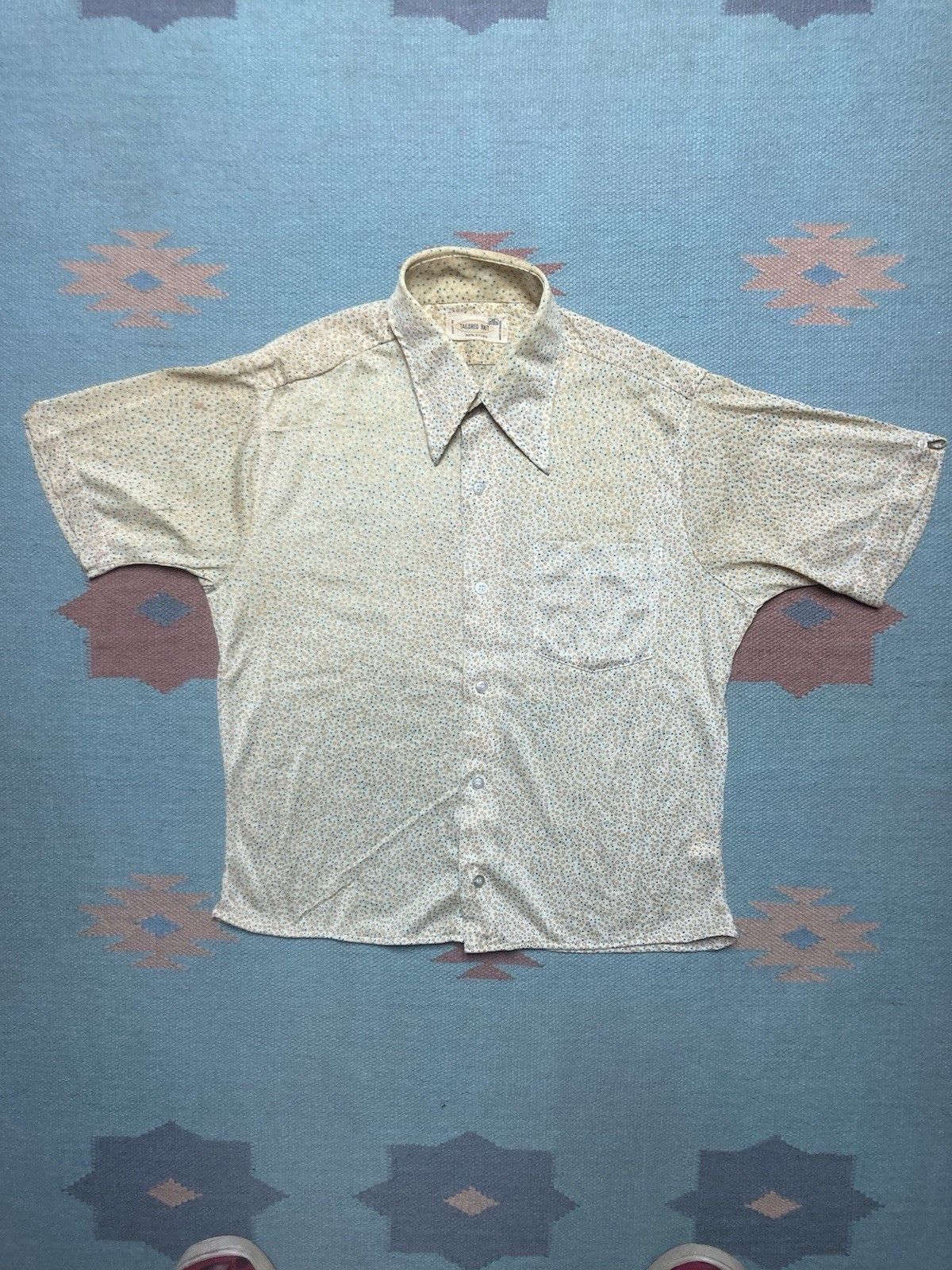 Vintage 70s button shirt nylon polka dot dagger collar boxy medium Size US M / EU 48-50 / 2 - 1 Thumbnail