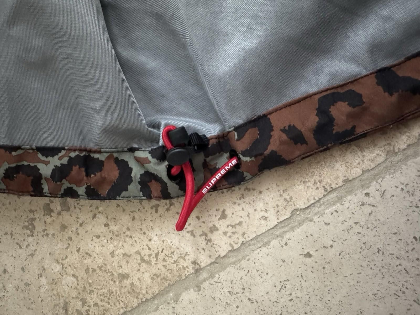 Supreme Supreme GORE TEX Taped Seam Jacket Leopard Size Medium Size US M / EU 48-50 / 2 - 6 Thumbnail