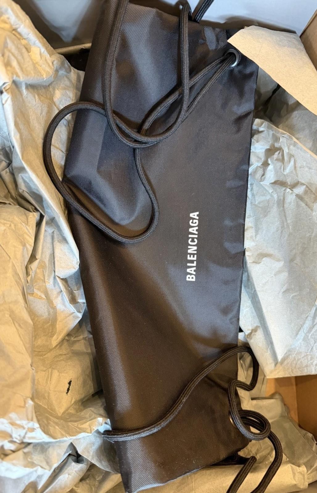 Balenciaga Size 43EU/10US - Balenciaga Runner White Red Black Size US 10 / EU 43 - 8 Thumbnail