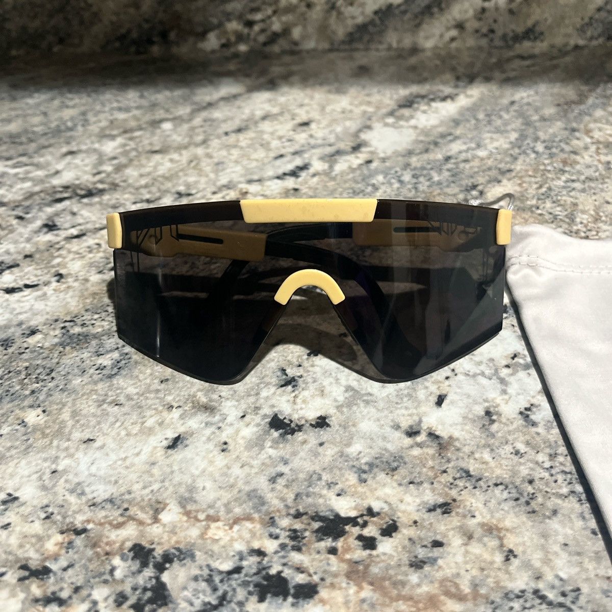 Pit Viper Pit viper sand storm new gen glasses Size ONE SIZE - 1 Thumbnail
