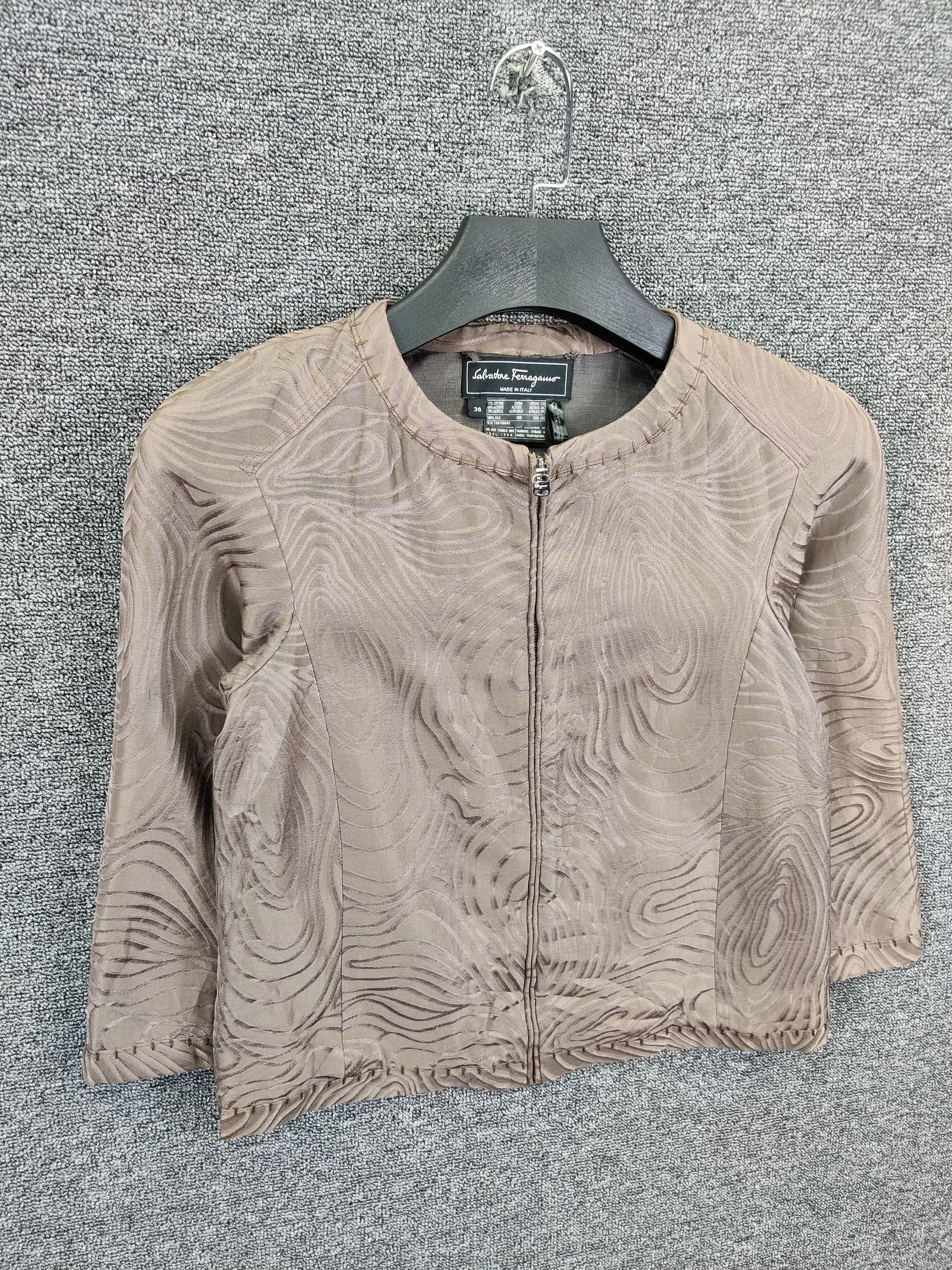 Salvatore Ferragamo Salvatore Ferragamo Silk Cropped Coat Size US S / EU 44-46 / 1 - 5 Thumbnail