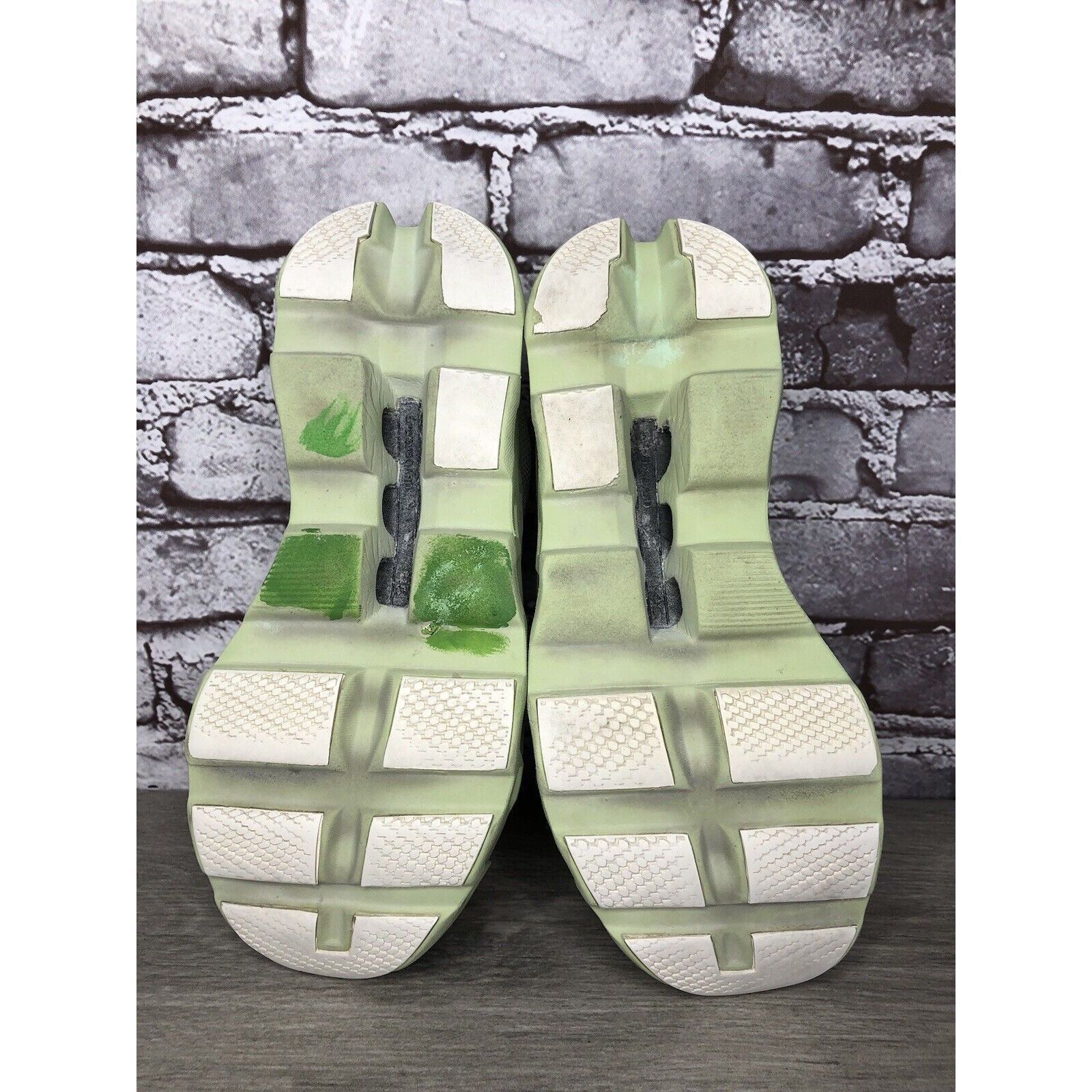 On On Cloud Wide Lime Green Gray White LaceUp Gym Running Shoes Size US 8 / IT 38 - 7 Thumbnail
