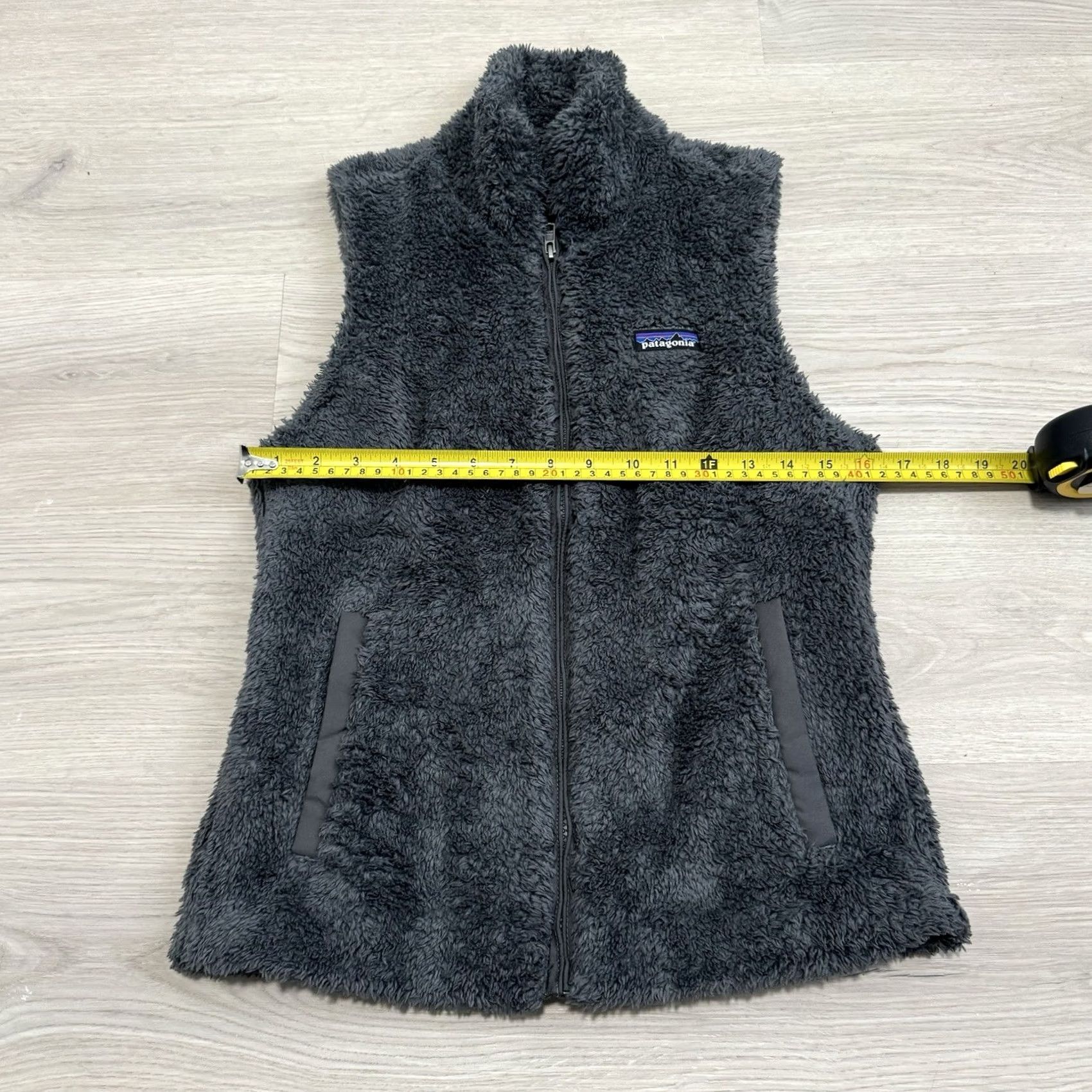 Patagonia Patagonia Vest Smolder Blue Full Zip Sleeveless Mid-Length Women’s Small Regular Lining Polyester Outdoor Modern Jacket Pattern: Solid Size S / US 4 / IT 40 - 3 Thumbnail