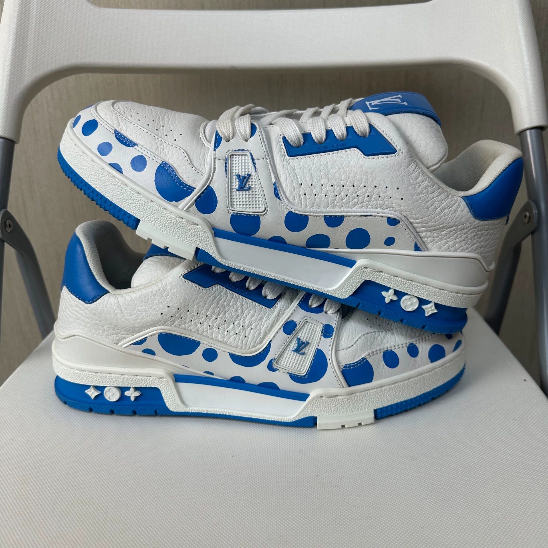 Louis Vuitton LV x Y. Kusama Low-Top Lace-Up Trainer White/Blue Size US 8.5 / EU 41-42 - 7 Thumbnail