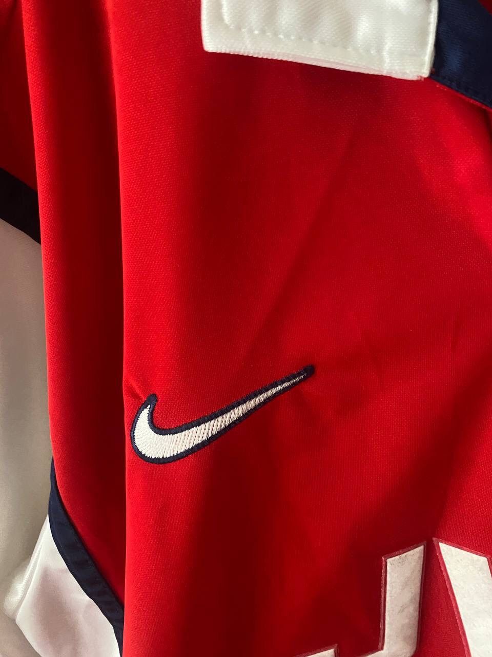 Nike Soccer jersey Arsenal London 1998 Bergkamp vintage Nike Size US M / EU 48-50 / 2 - 11 Thumbnail