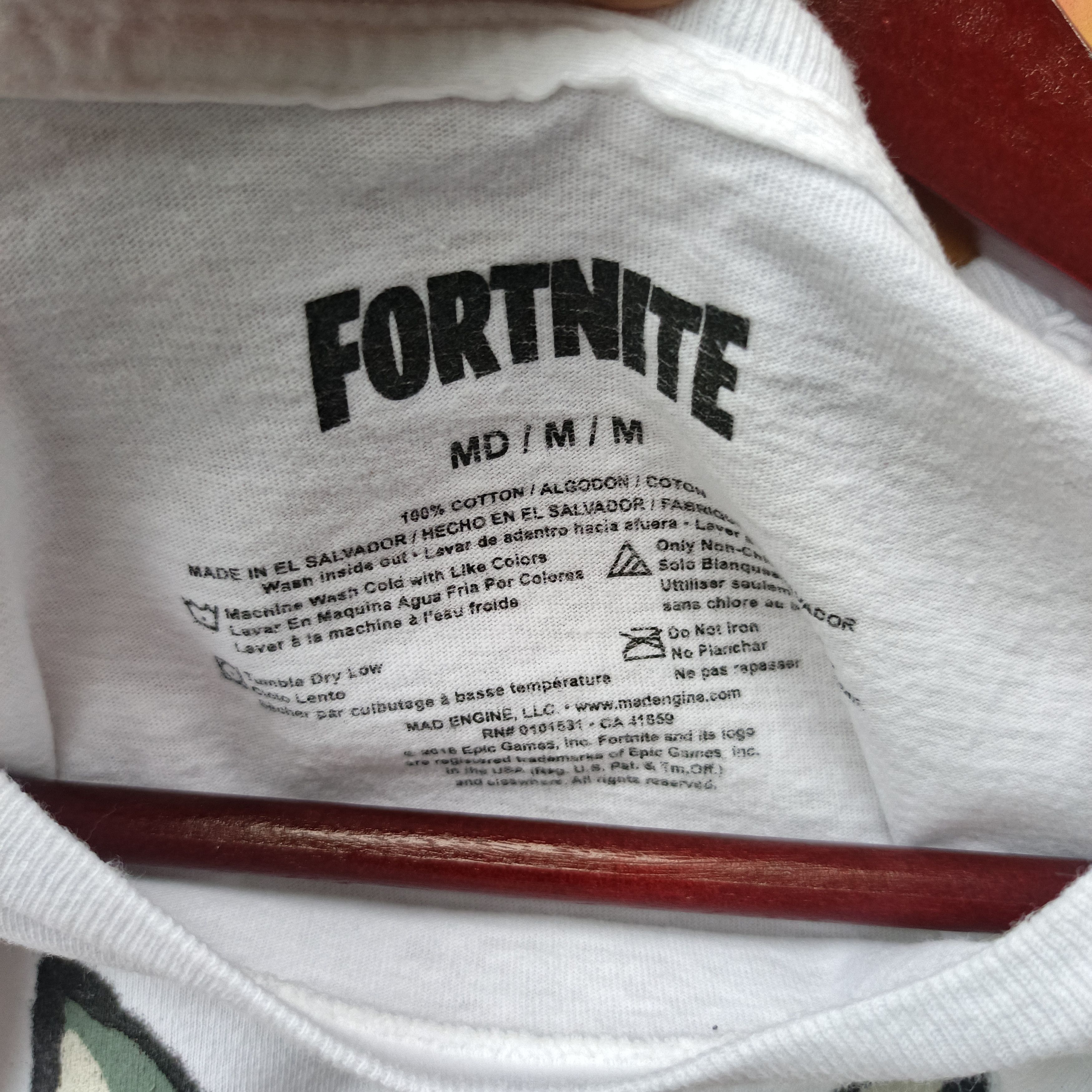 Vintage Fortnite t-shirt Size US M / EU 48-50 / 2 - 2 Thumbnail